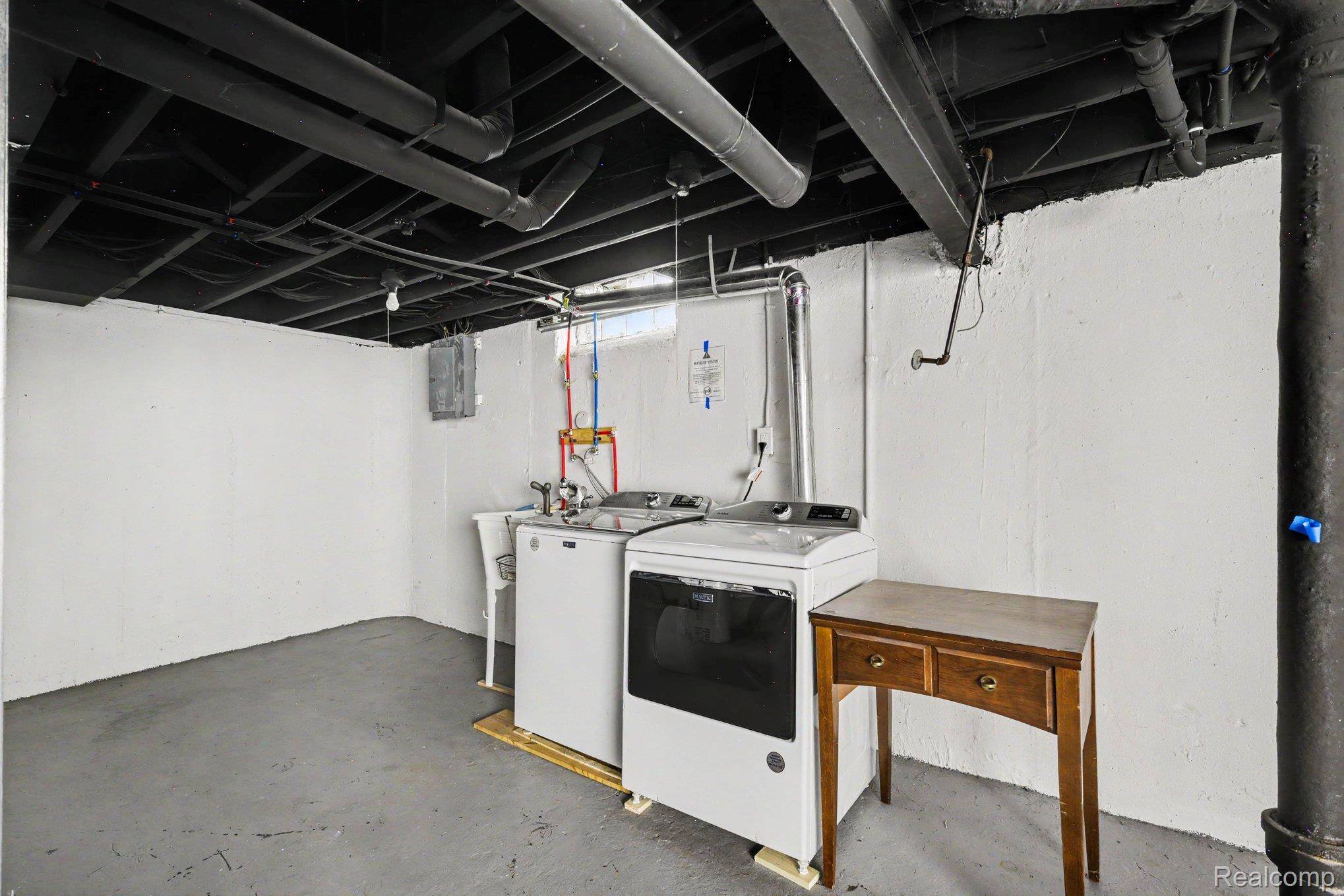 20201 Grandville Avenue Property Photo 22