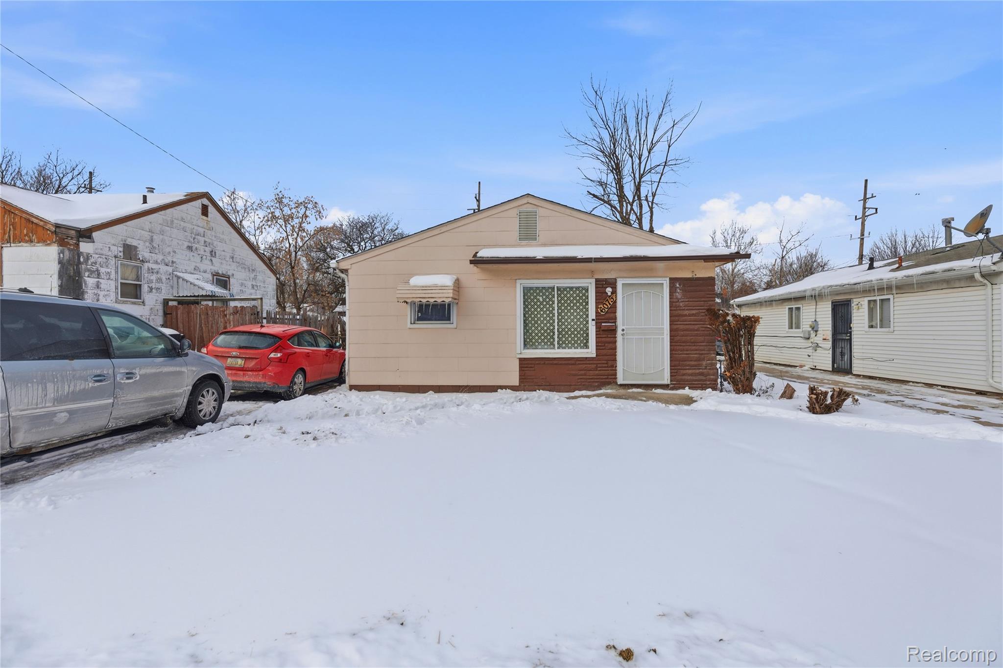6075 Ashton Avenue Property Photo 2
