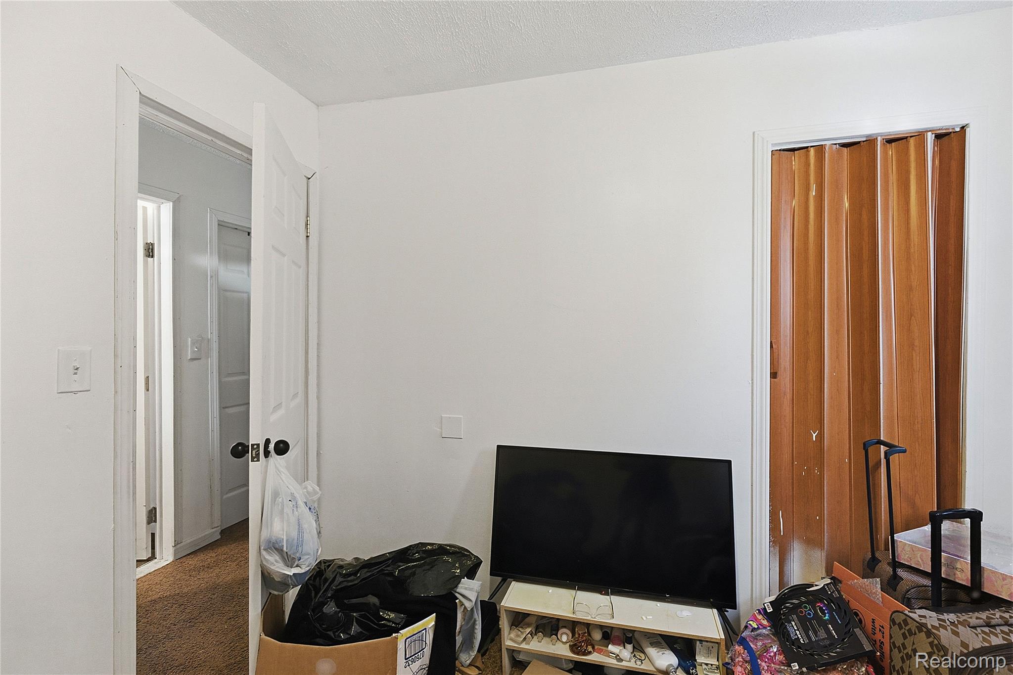 6075 Ashton Avenue Property Photo 13