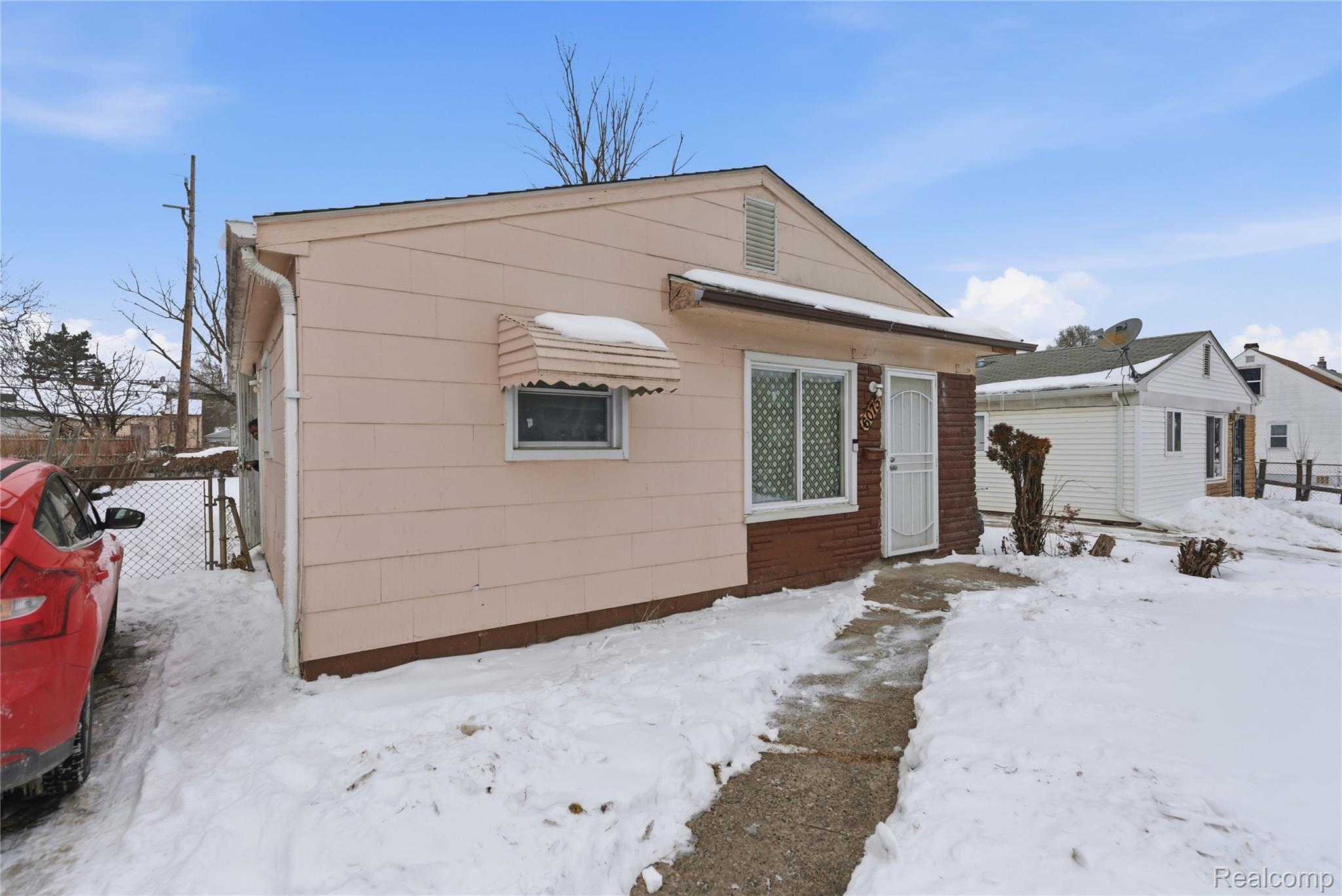 6075 Ashton Avenue Property Photo 16