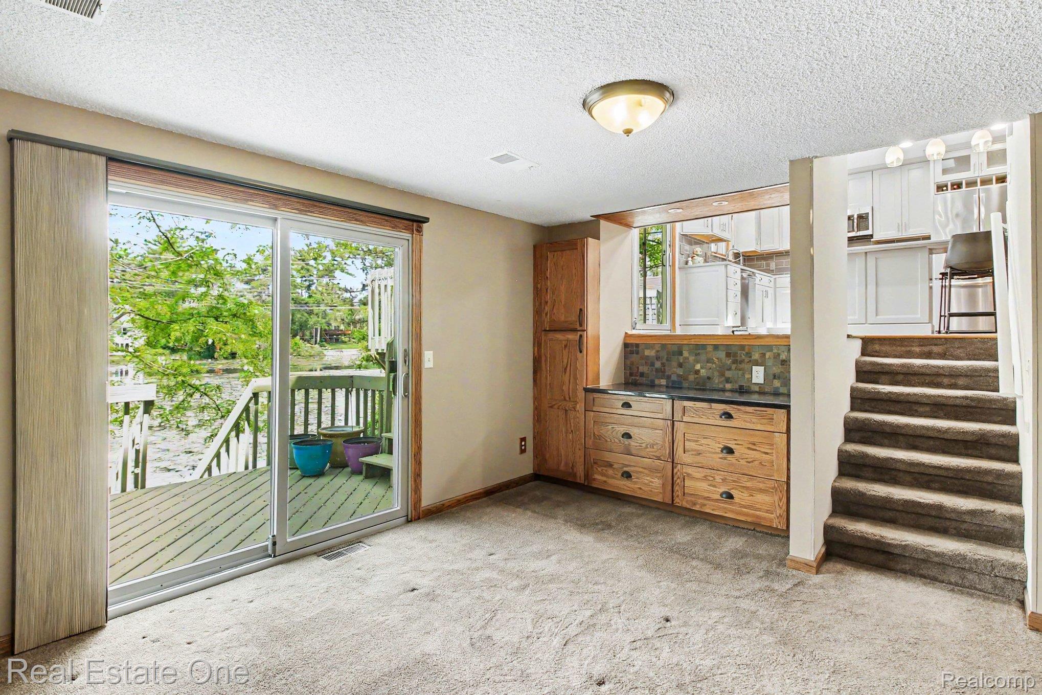 520 W Huron Street Property Photo 8