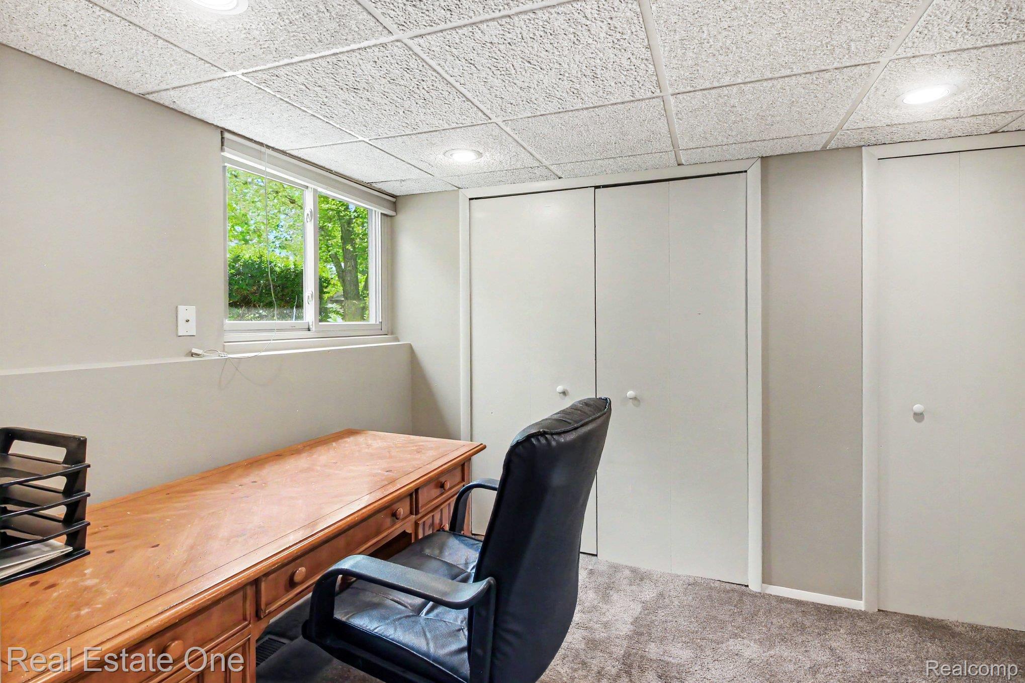 520 W Huron Street Property Photo 15