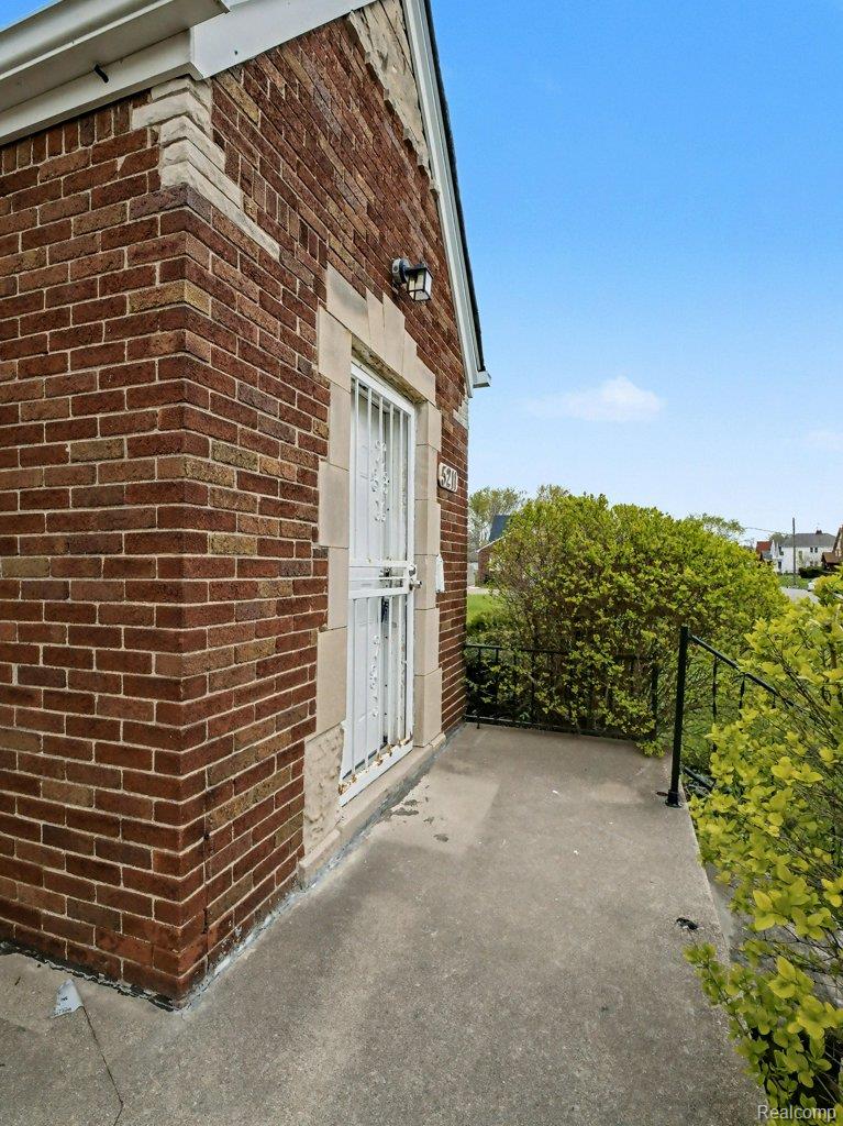5211 Nottingham Road Property Photo 4