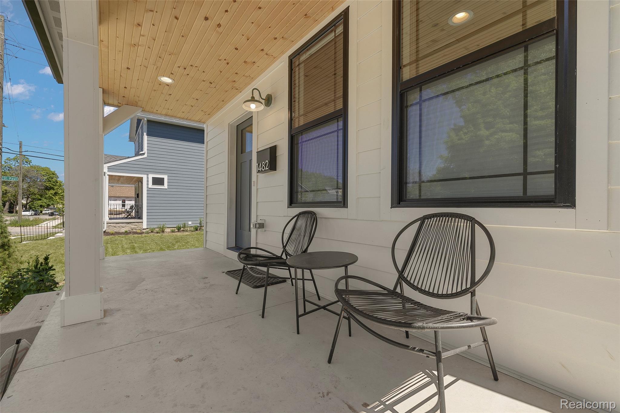 1482 Fischer Street Property Photo 3