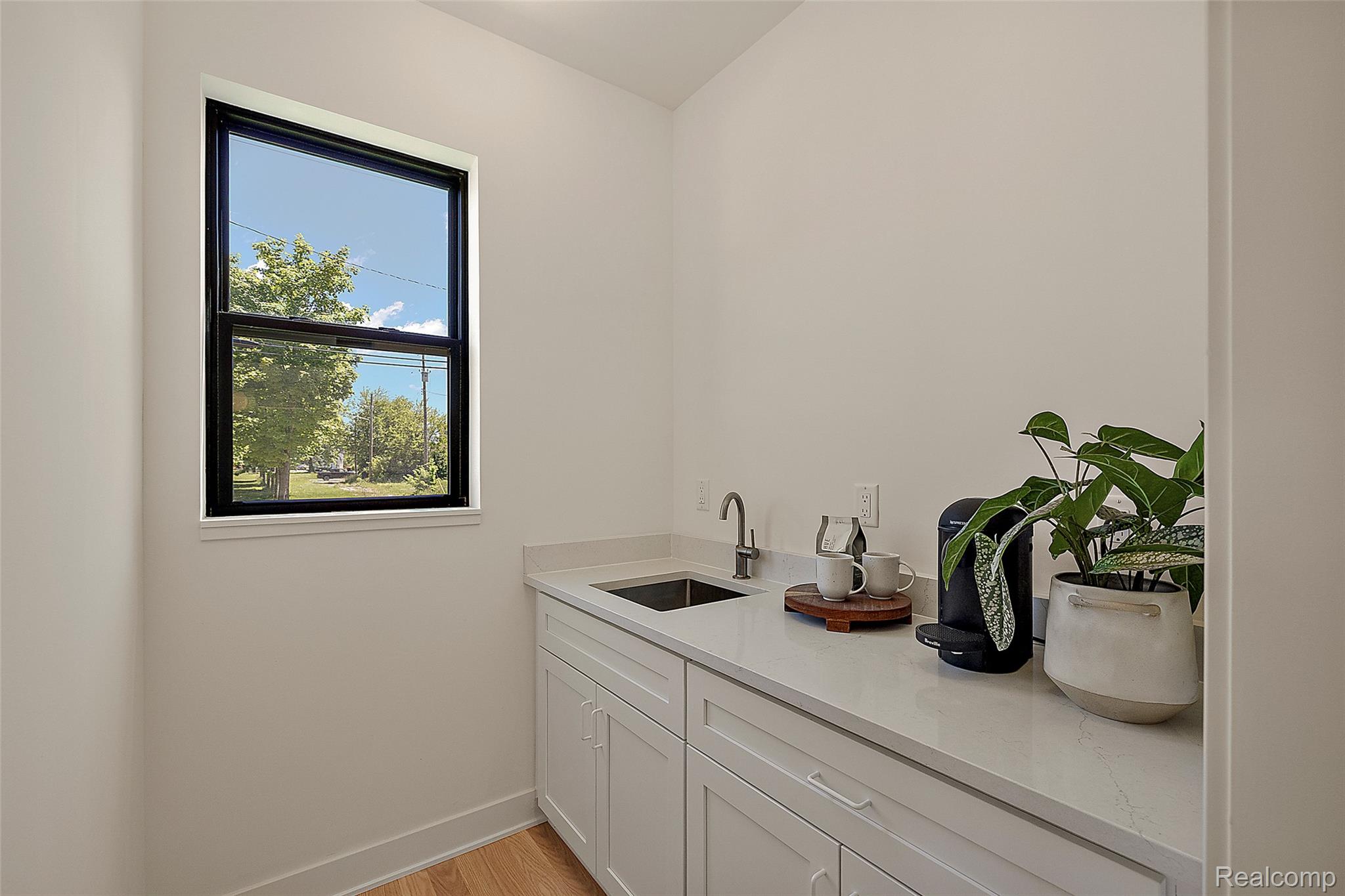 1482 Fischer Street Property Photo 14