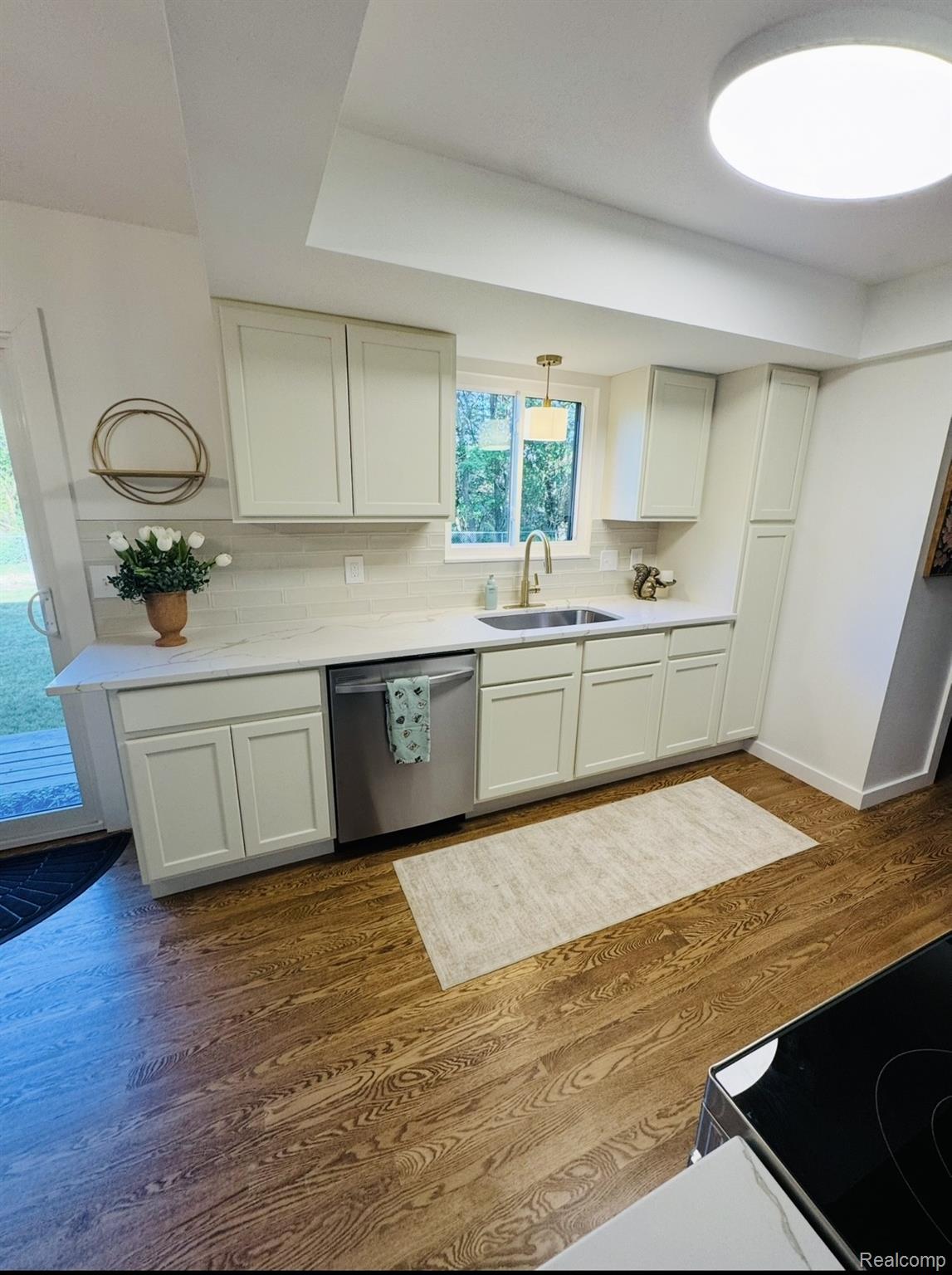 5215 Schlaud Road Property Photo 2
