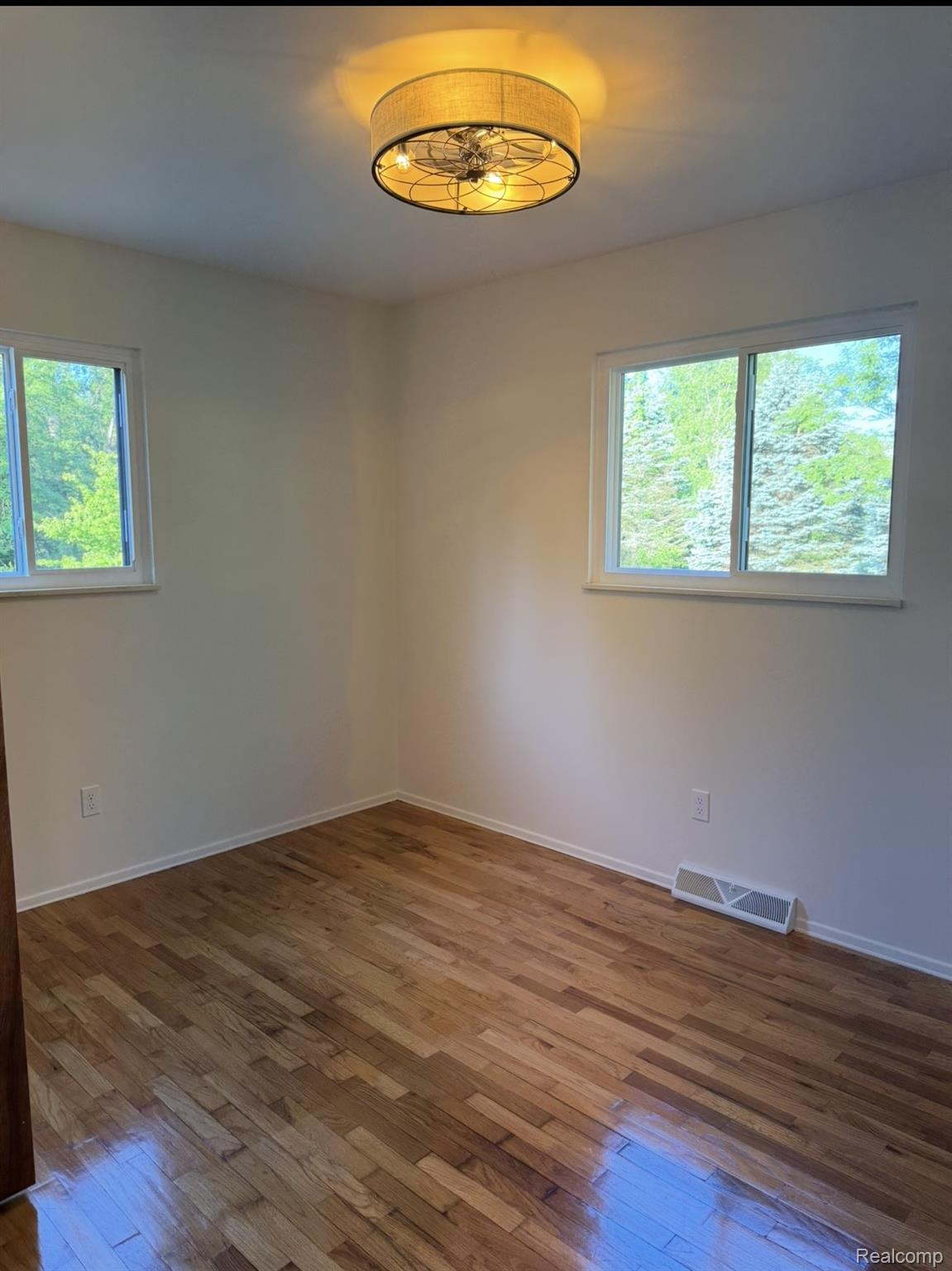 5215 Schlaud Road Property Photo 7