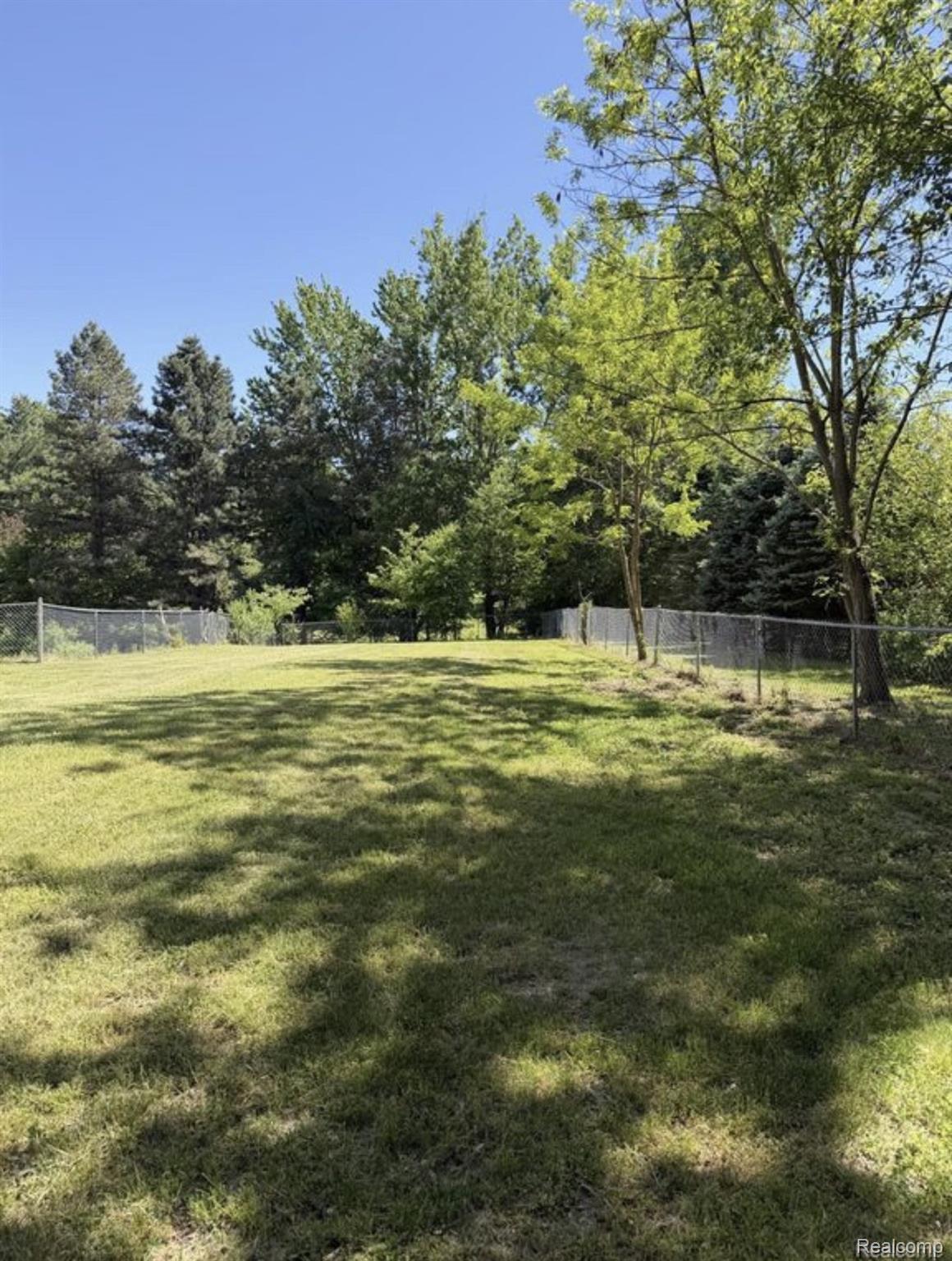 5215 Schlaud Road Property Photo 13