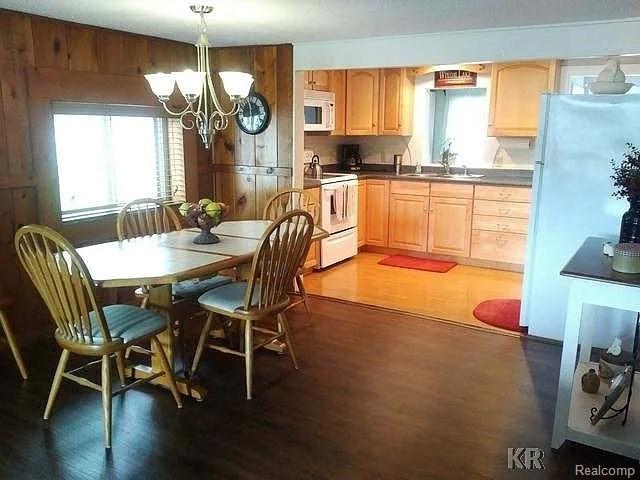 4181 S Oak Drive Property Photo 5