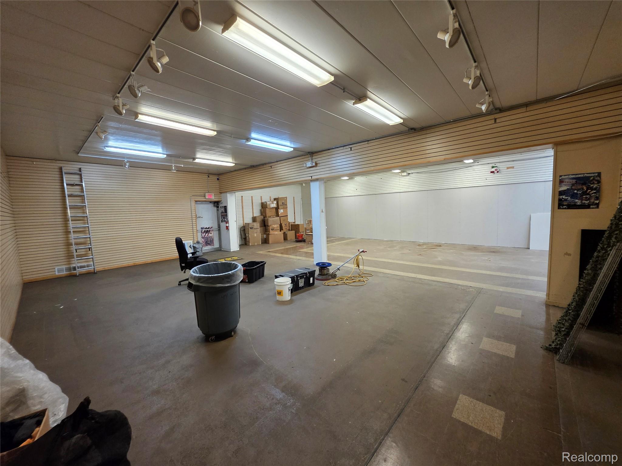 2034 N Telegraph Rd Property Photo 18