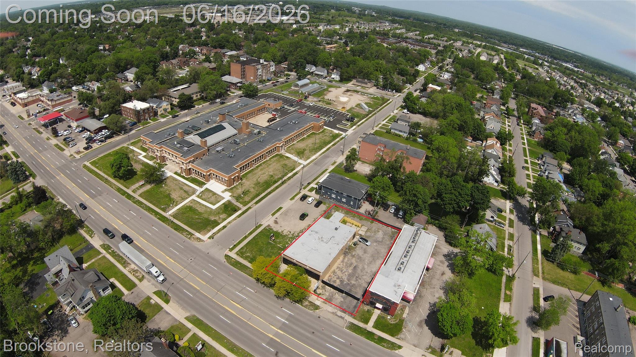606 W Huron Street Property Photo 7