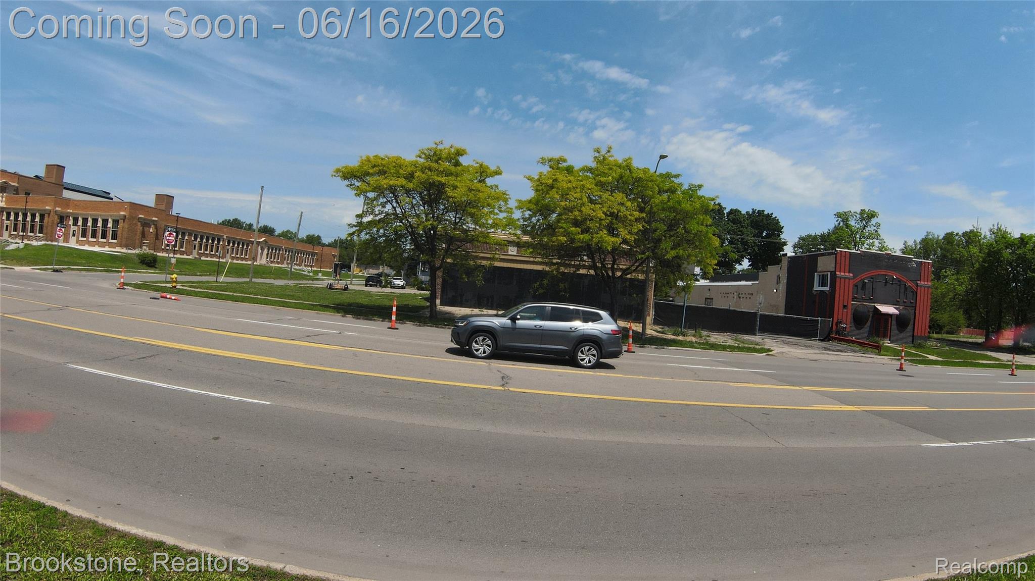 606 W Huron Street Property Photo 11