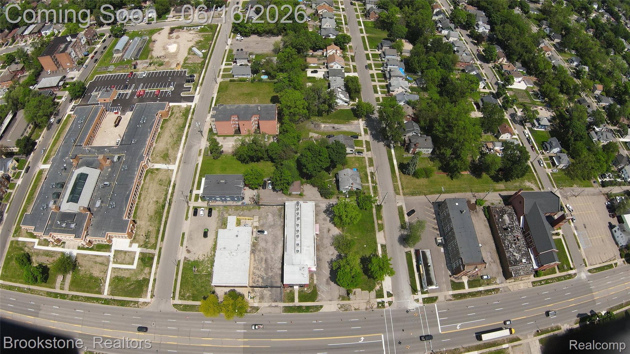 606 W Huron Street Property Photo 14