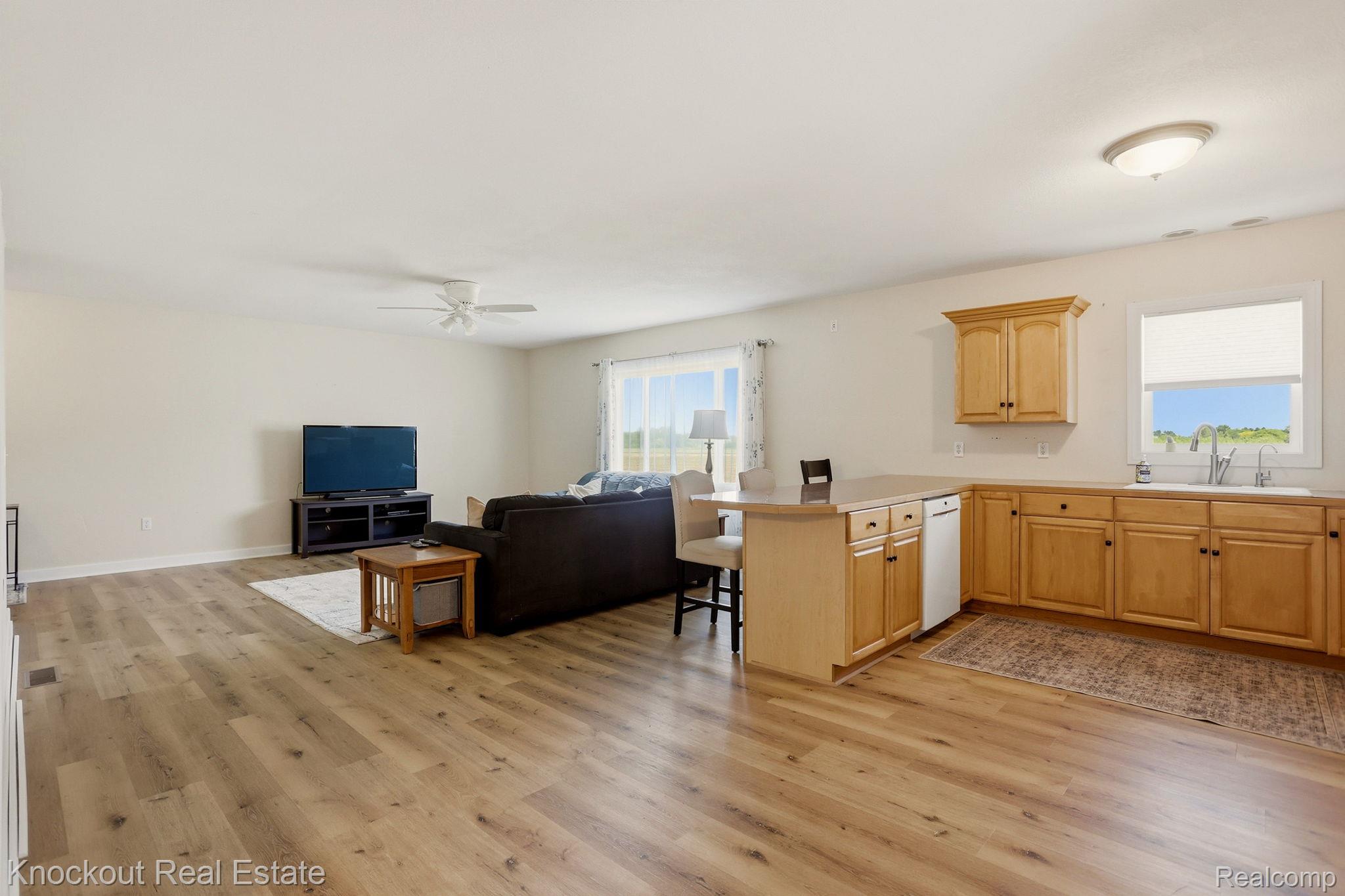 9941 Lange Road Property Photo 15