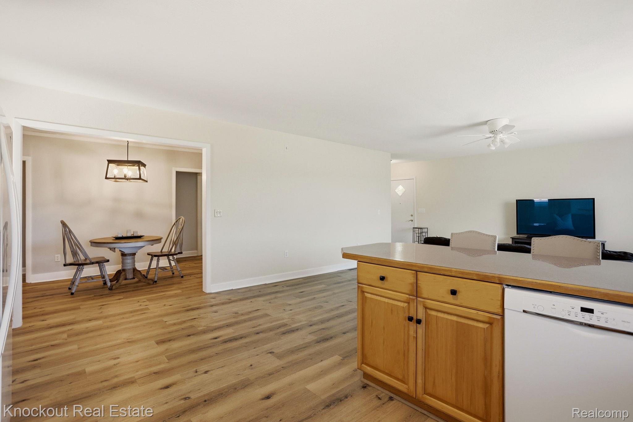 9941 Lange Road Property Photo 16