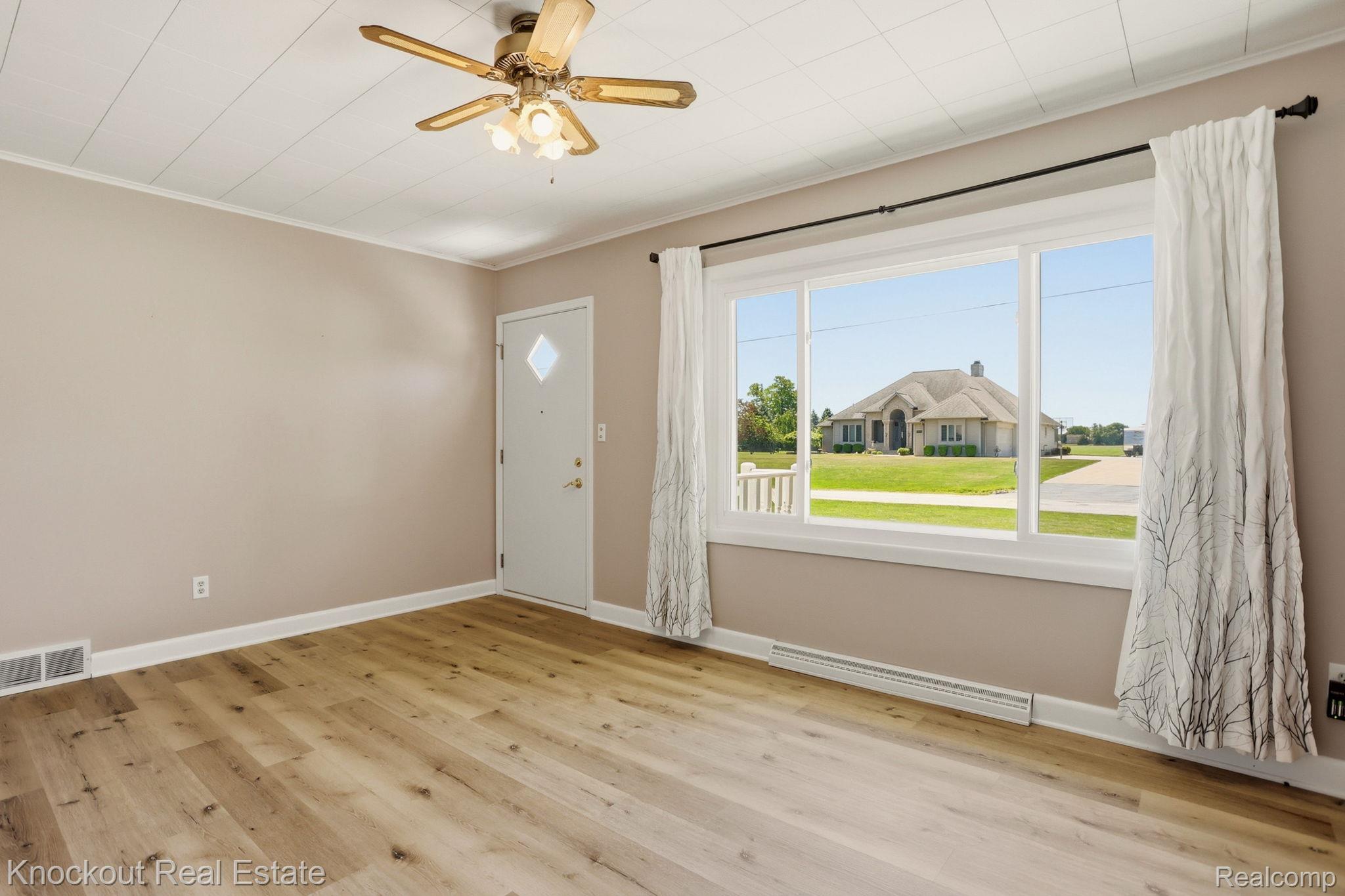 9941 Lange Road Property Photo 18