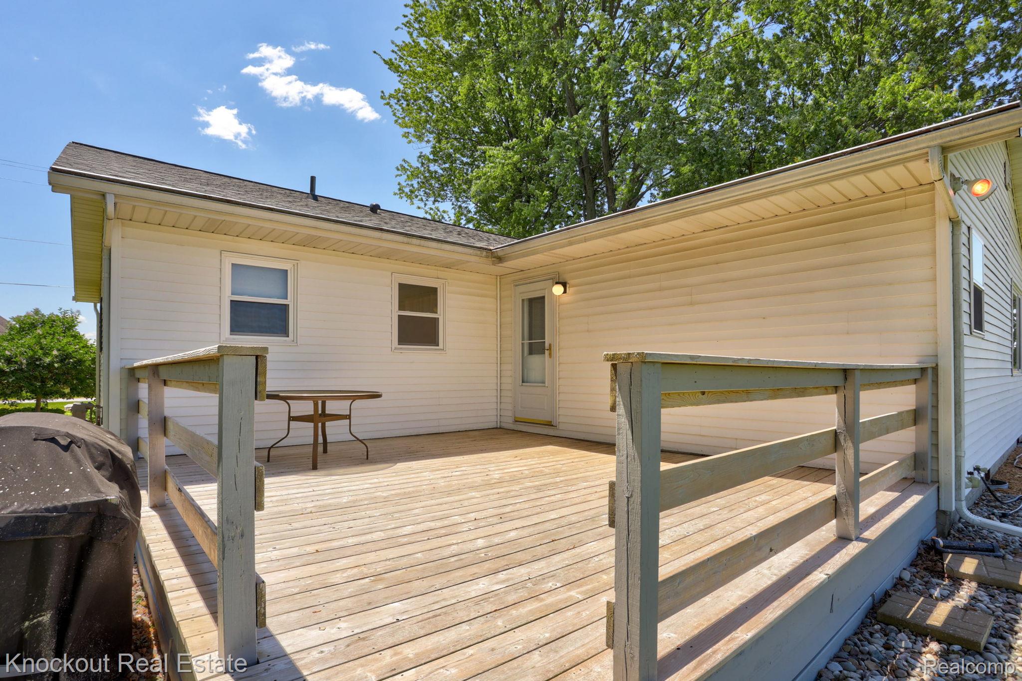 9941 Lange Road Property Photo 34