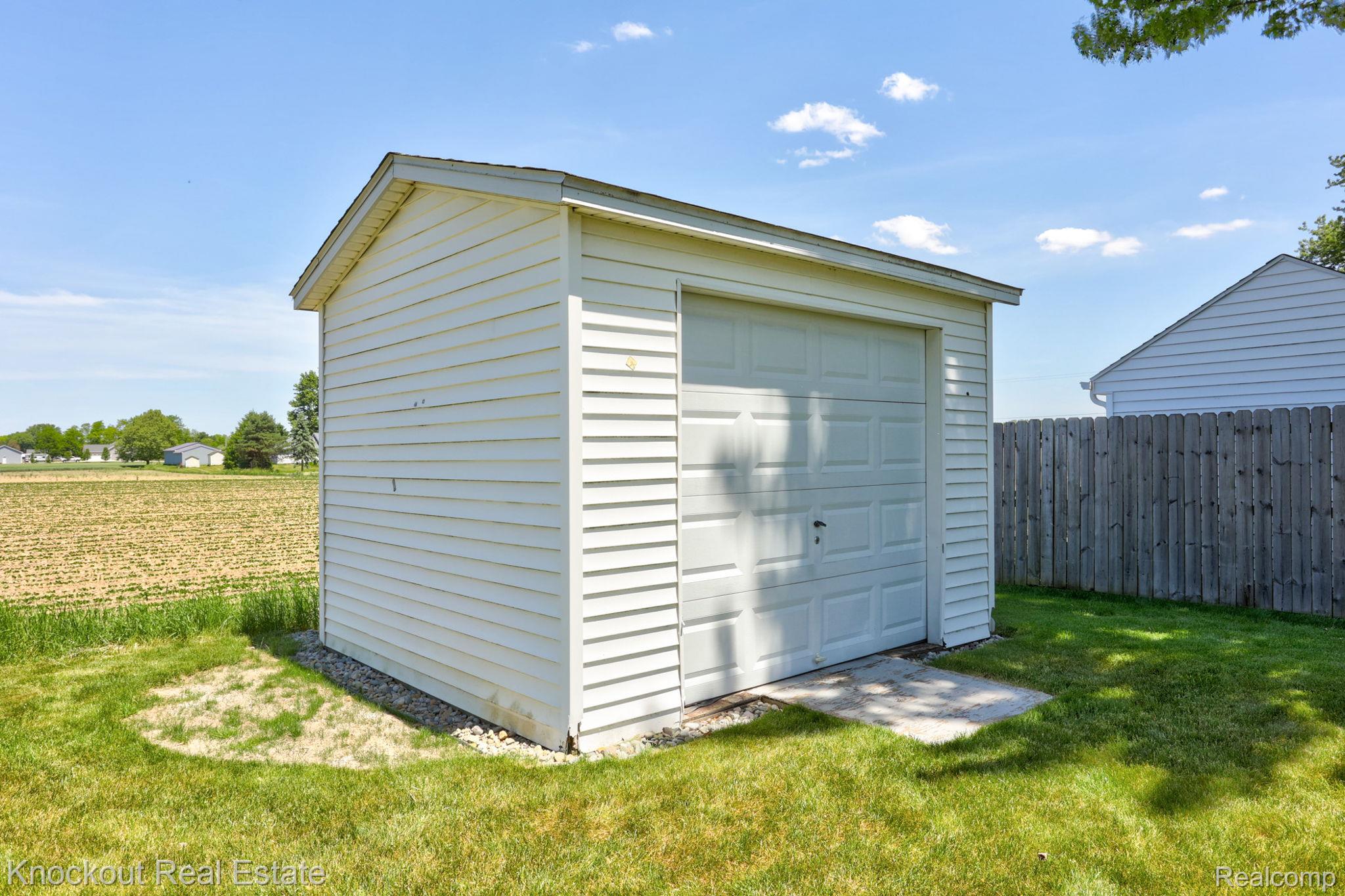 9941 Lange Road Property Photo 37