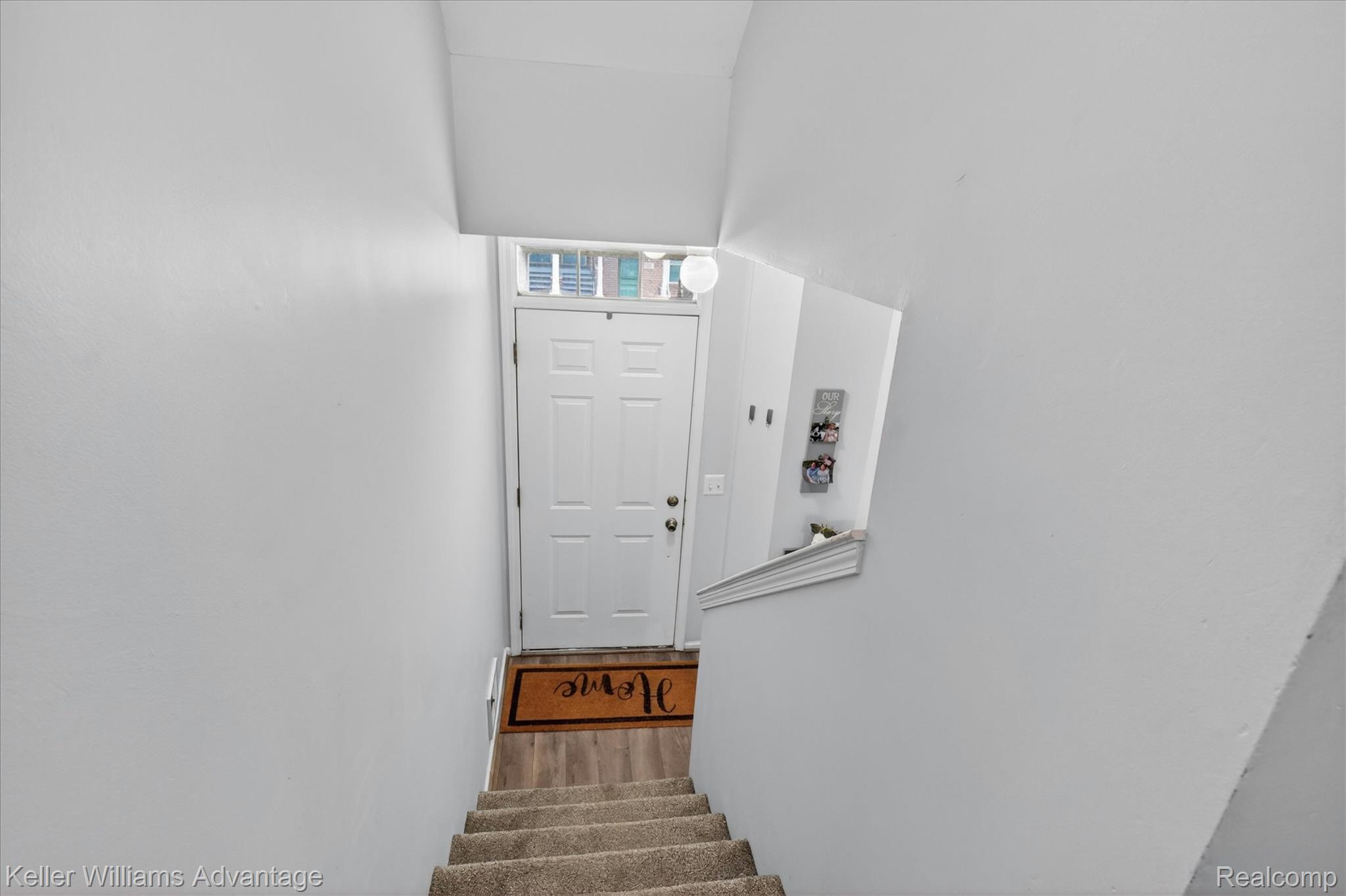 446 Old Pine Way Property Photo 6