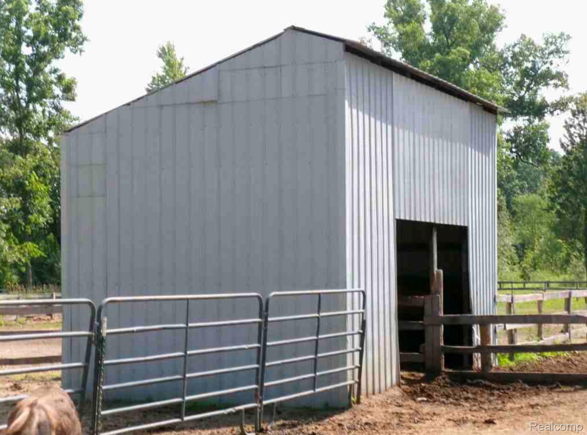 4441 Mack Road Property Photo 16