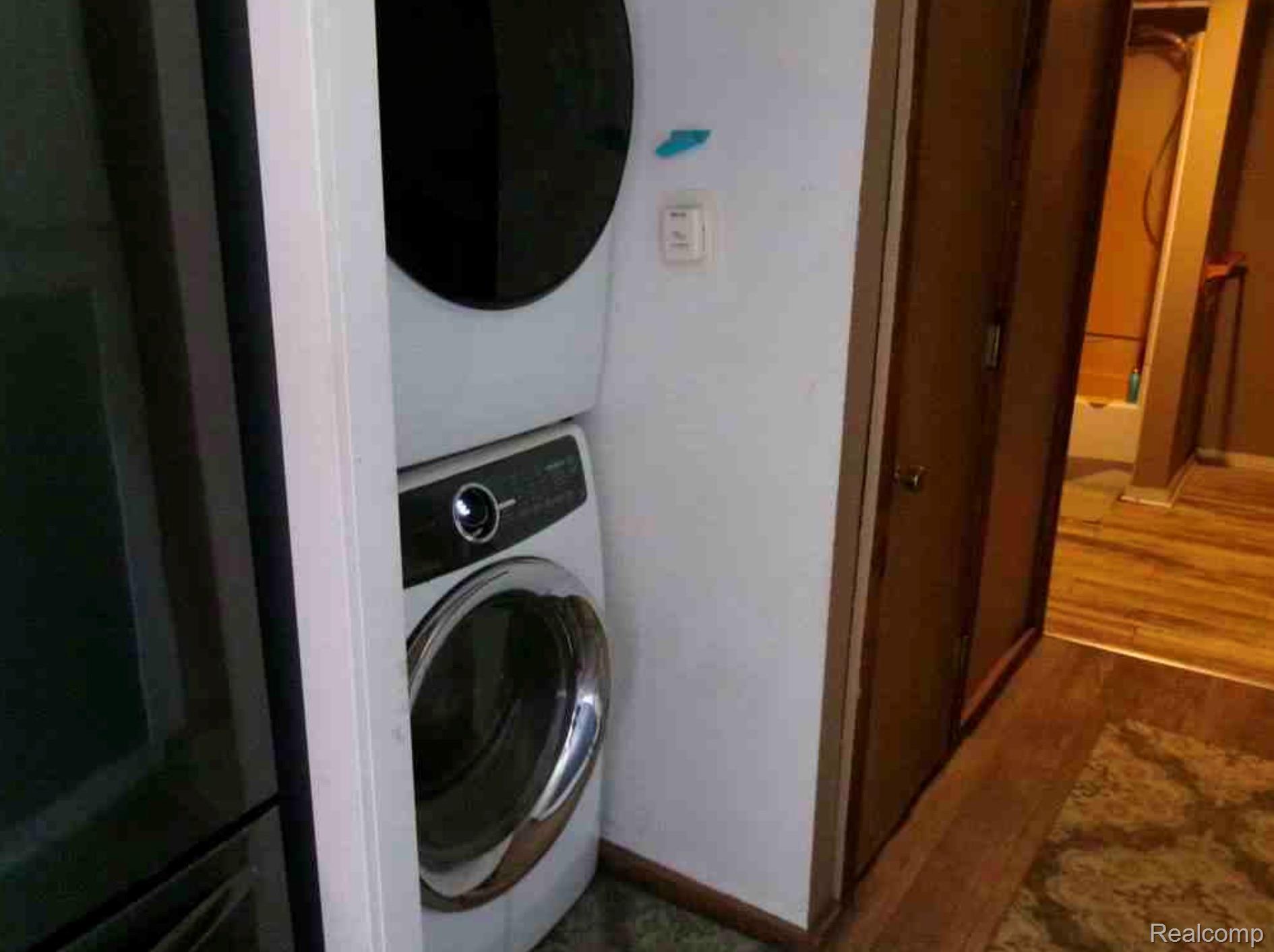 4441 Mack Road Property Photo 21