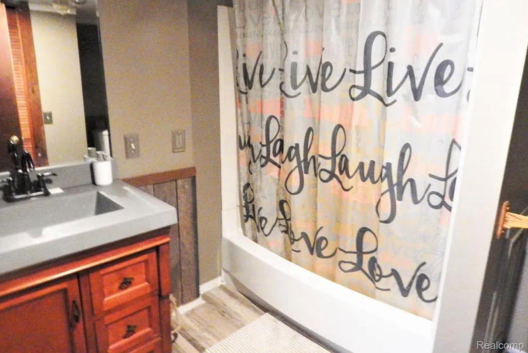 4441 Mack Road Property Photo 29