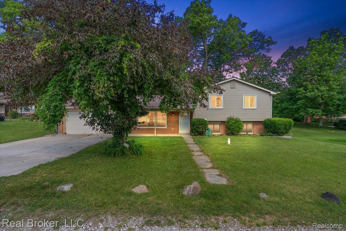 8320 Hillpoint Drive Property Photo 1