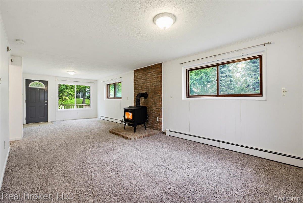 8320 Hillpoint Drive Property Photo 4