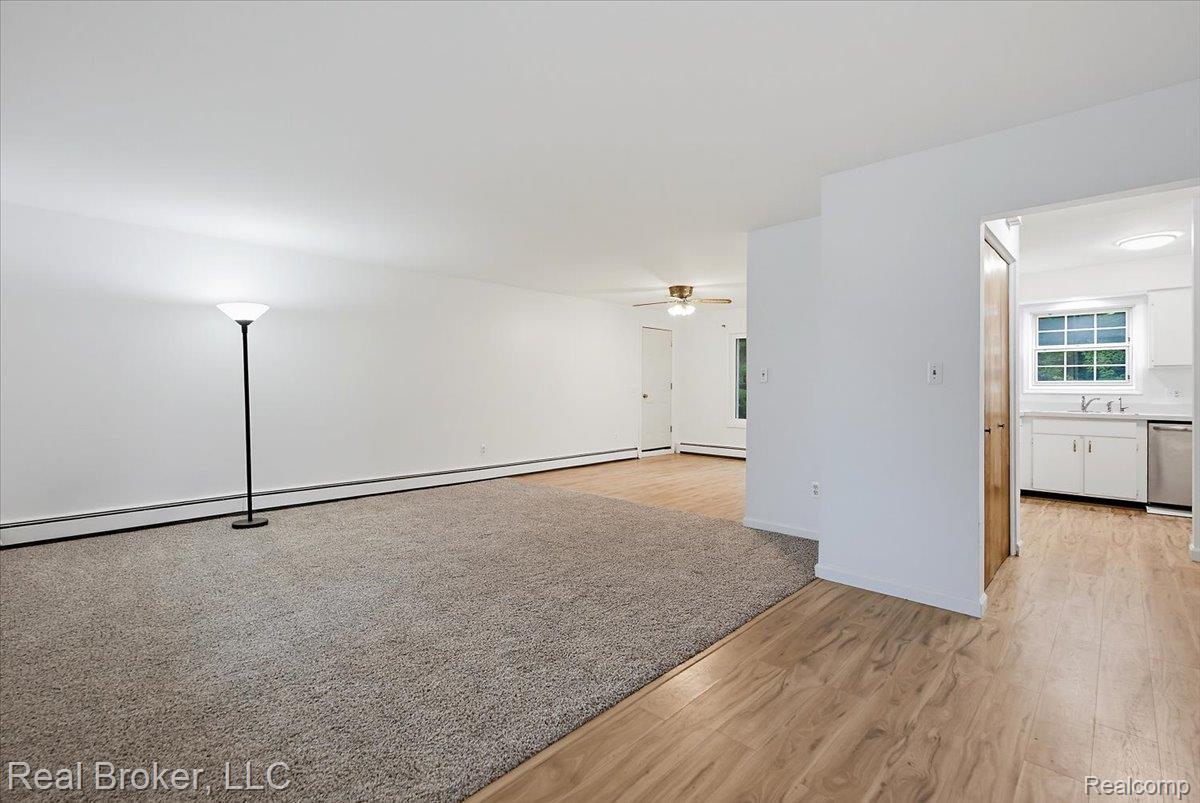 8320 Hillpoint Drive Property Photo 7