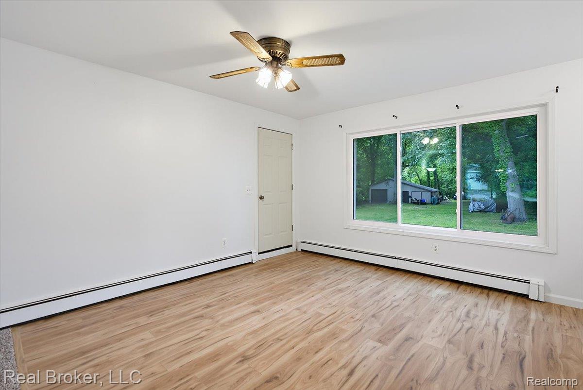 8320 Hillpoint Drive Property Photo 10
