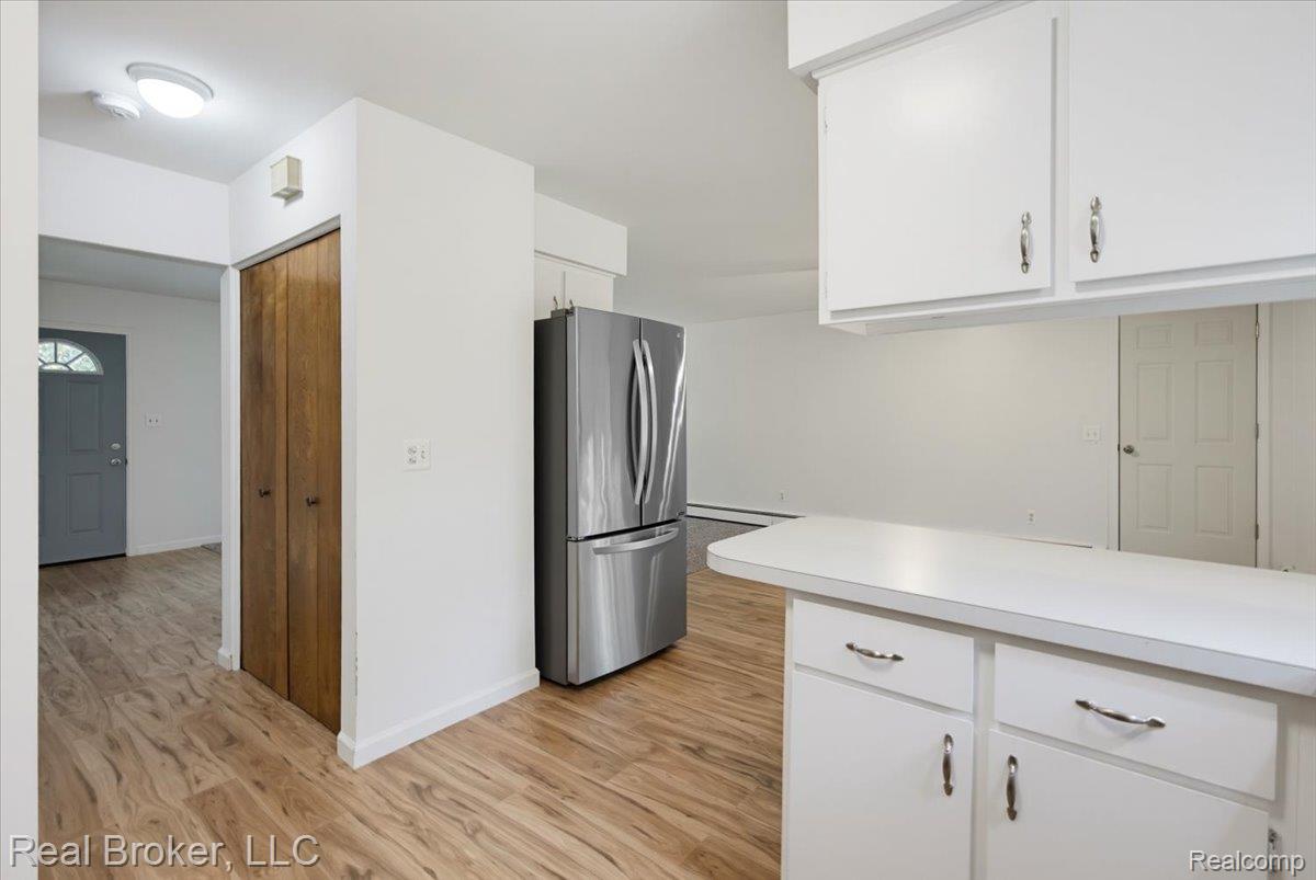 8320 Hillpoint Drive Property Photo 14