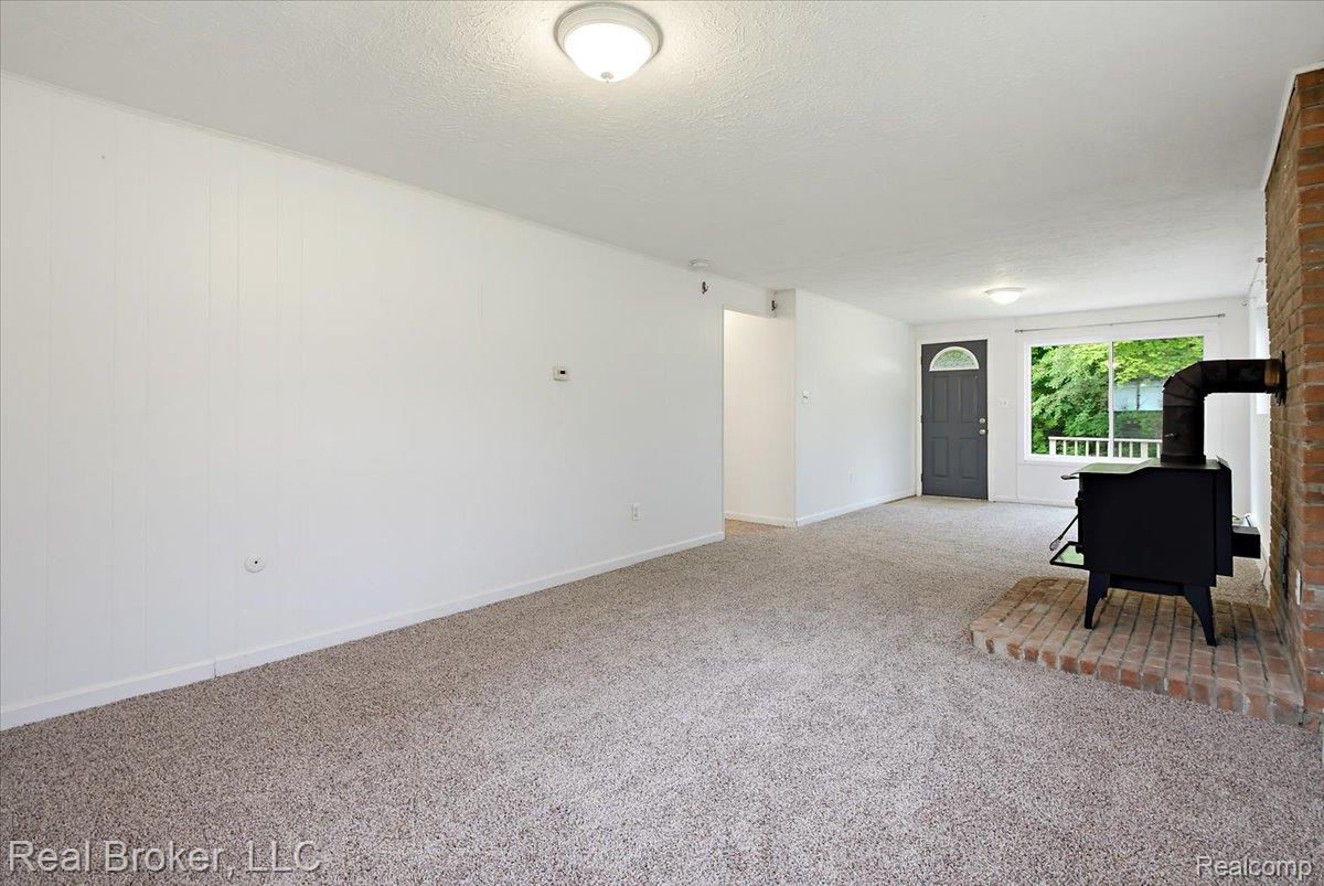 8320 Hillpoint Drive Property Photo 16