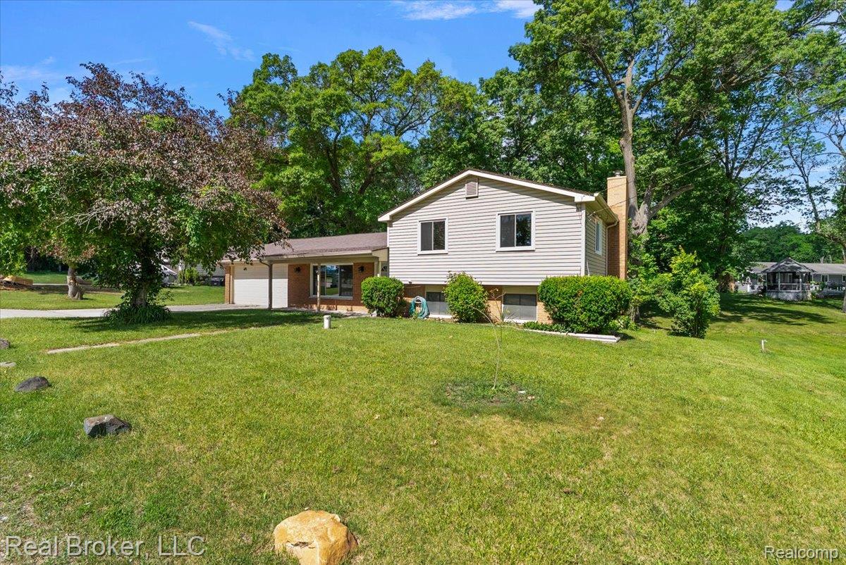 8320 Hillpoint Drive Property Photo 30