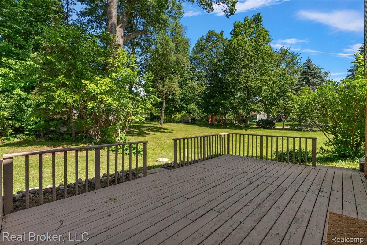 8320 Hillpoint Drive Property Photo 34