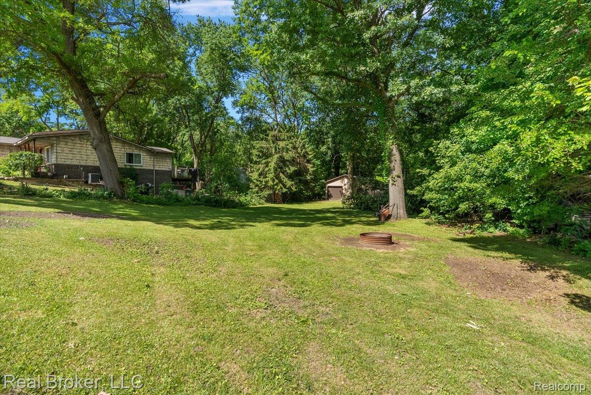 8320 Hillpoint Drive Property Photo 35