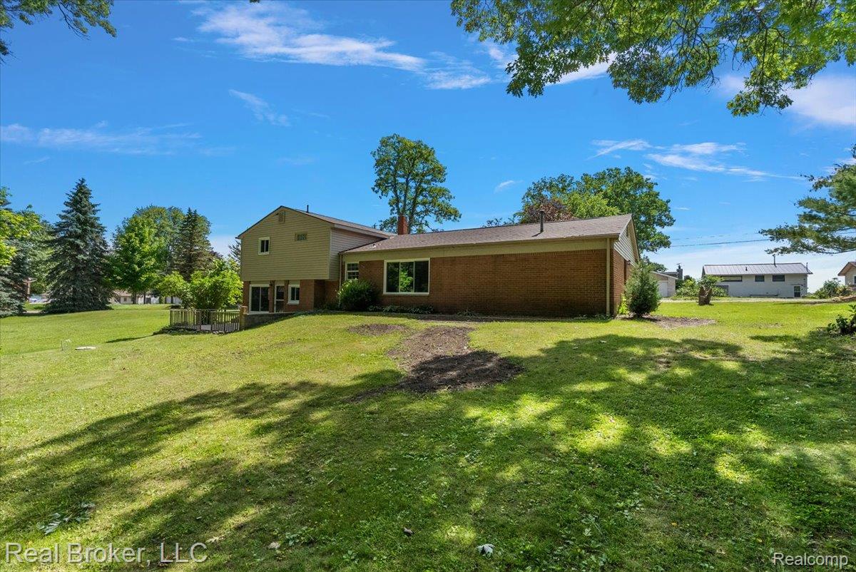 8320 Hillpoint Drive Property Photo 38