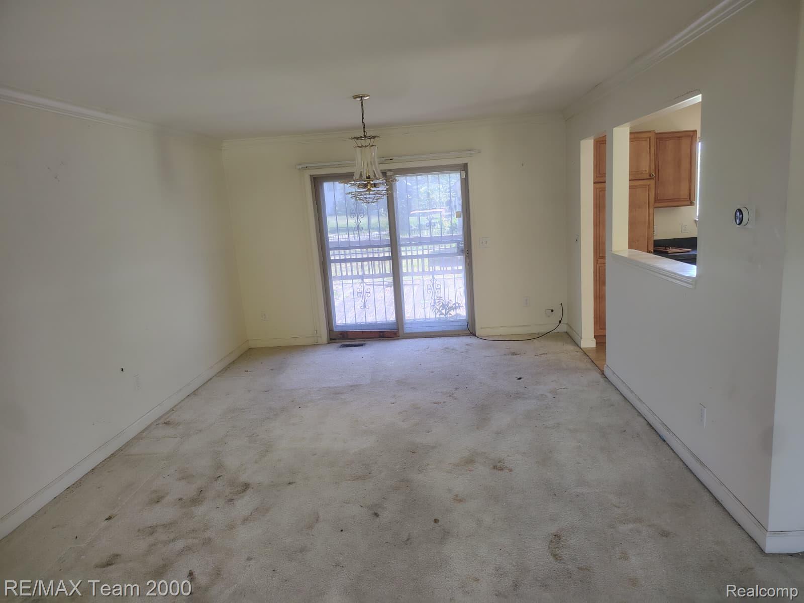 19452 Troy Place Property Photo 10