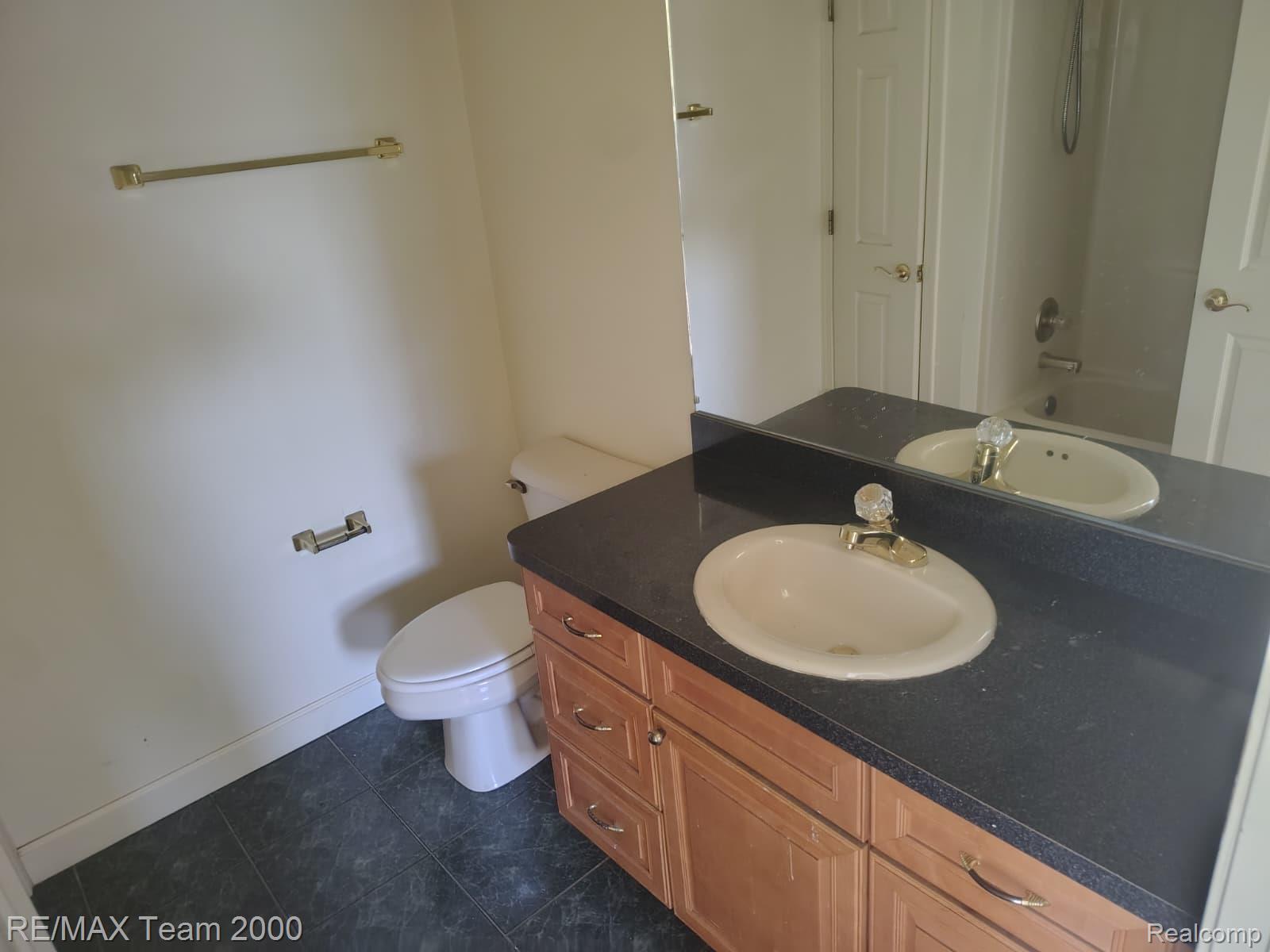 19452 Troy Place Property Photo 15