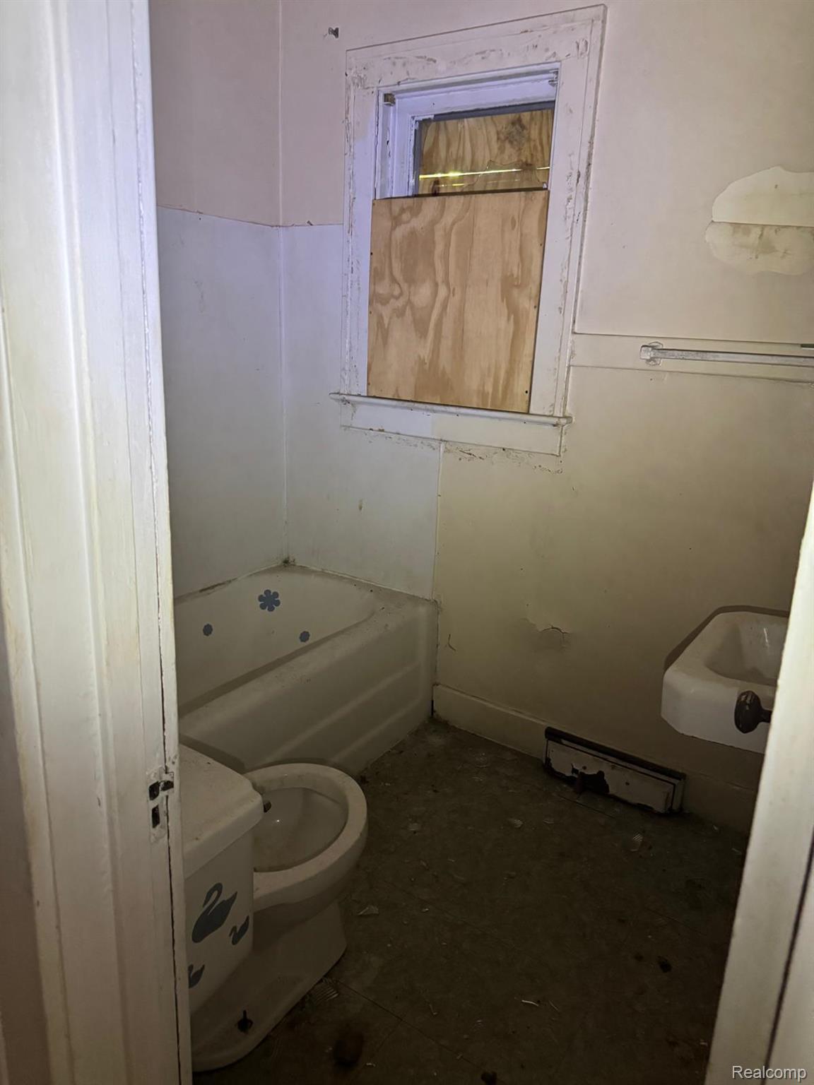 722 E Ridgeway Avenue Property Photo 5