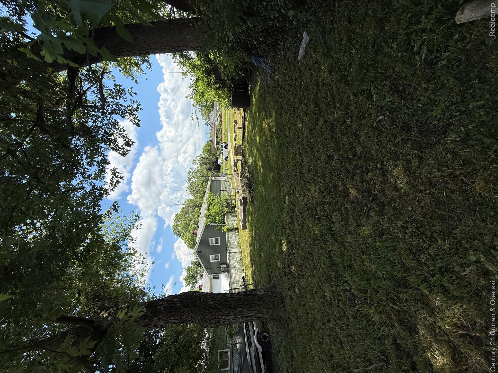 18720 Powers Avenue Property Photo 6