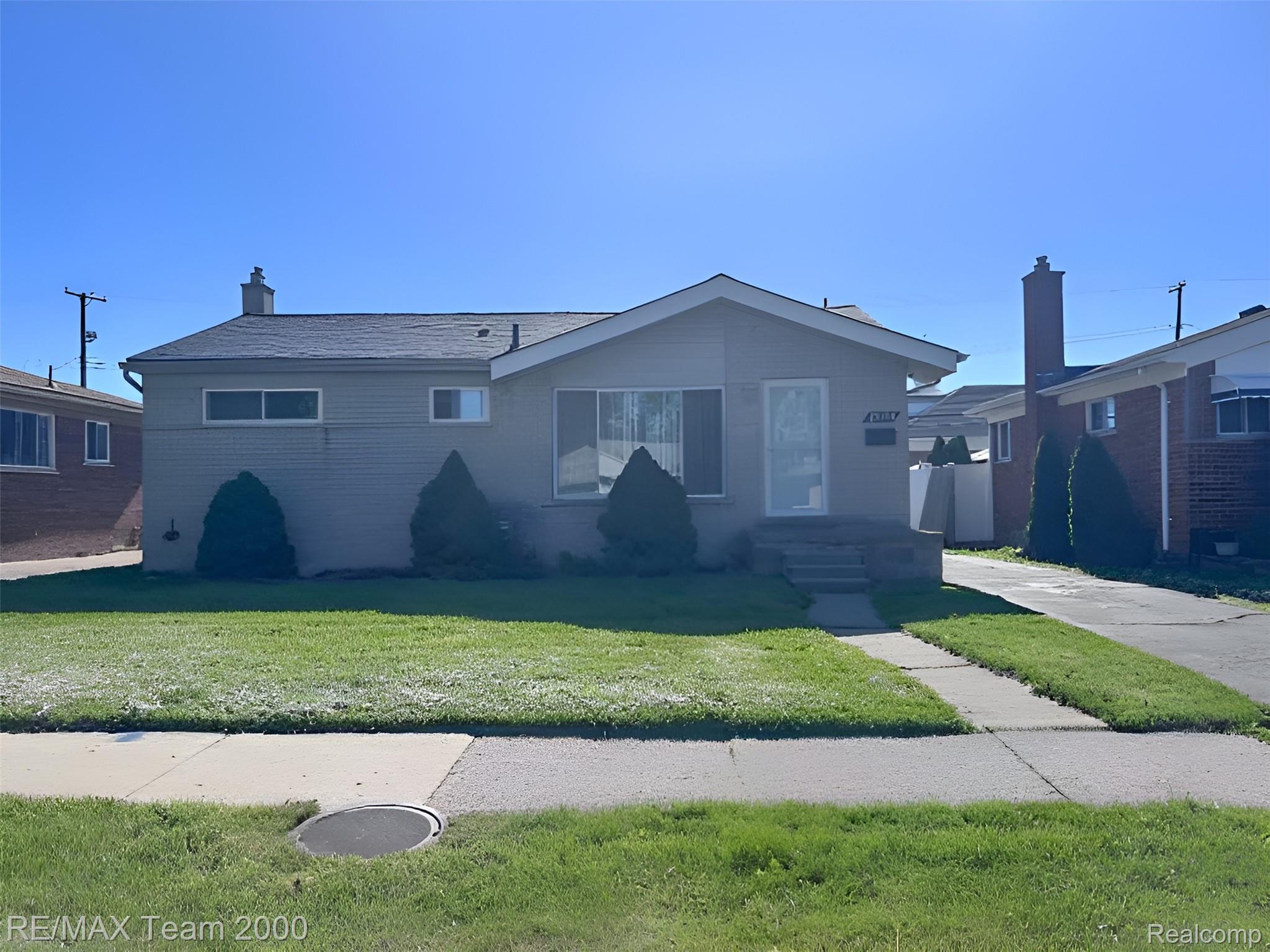 25154 Huron Street Property Photo 1