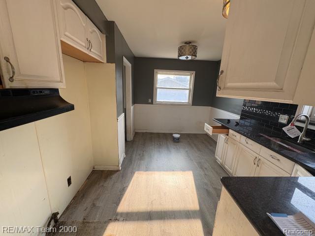 25154 Huron Street Property Photo 18