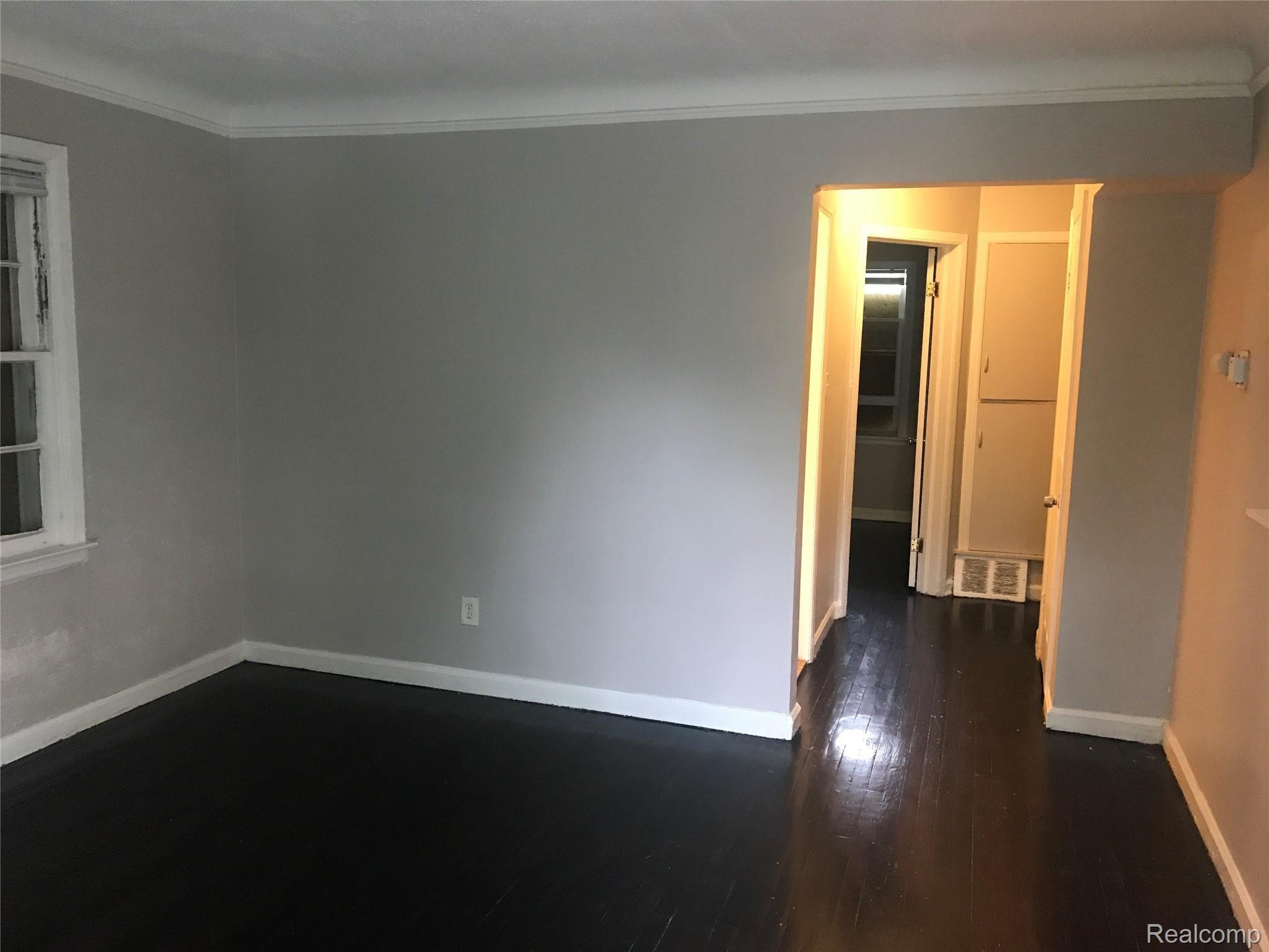 16544 Saint Marys Street Property Photo 2