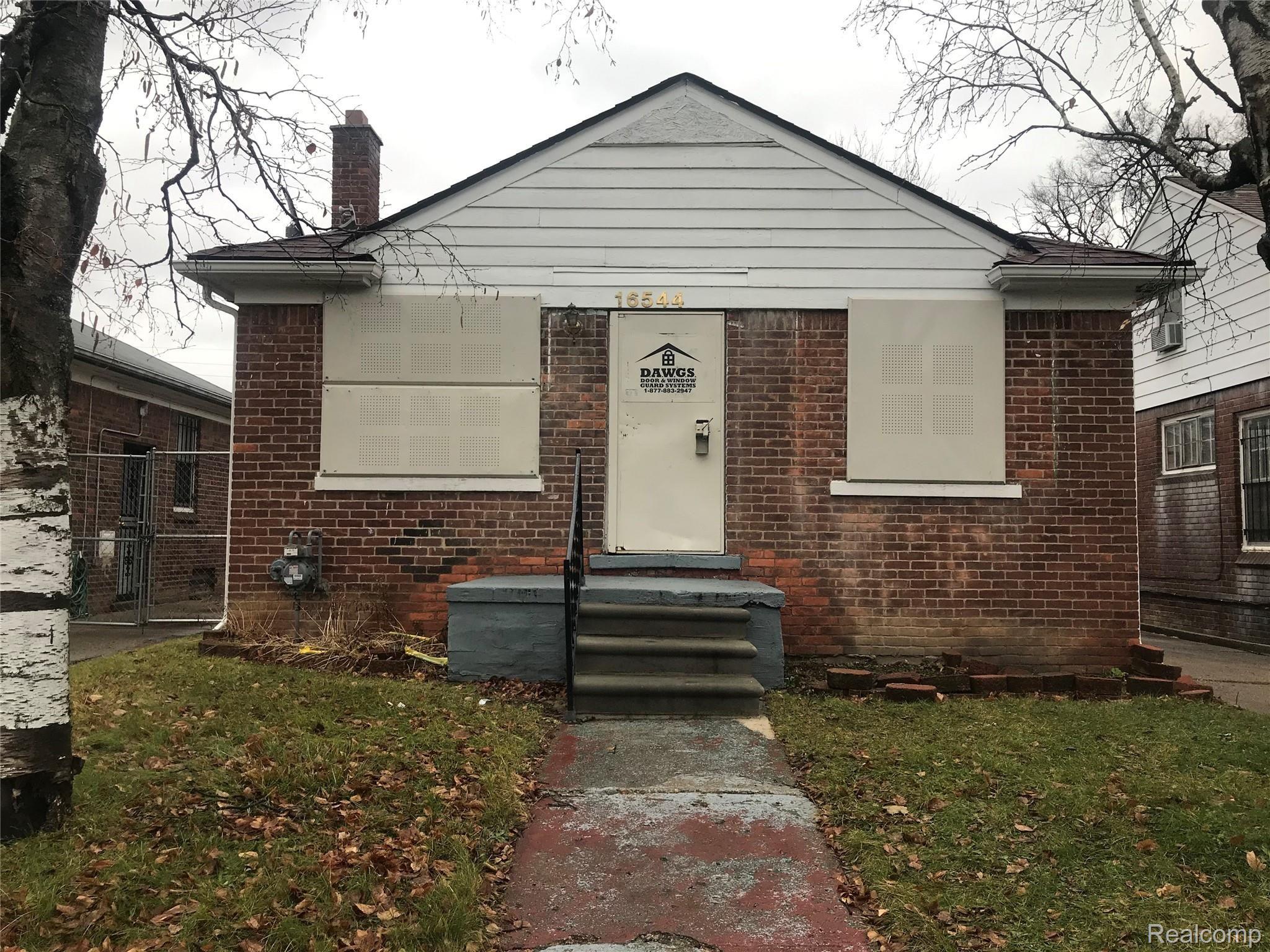 16544 Saint Marys Street Property Photo 9