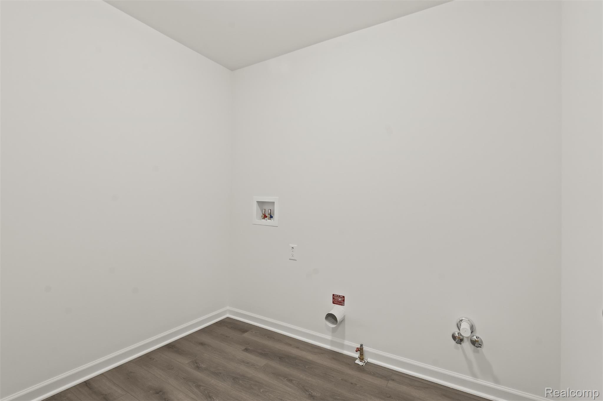 26591 Triple Crown Drive Property Photo 17