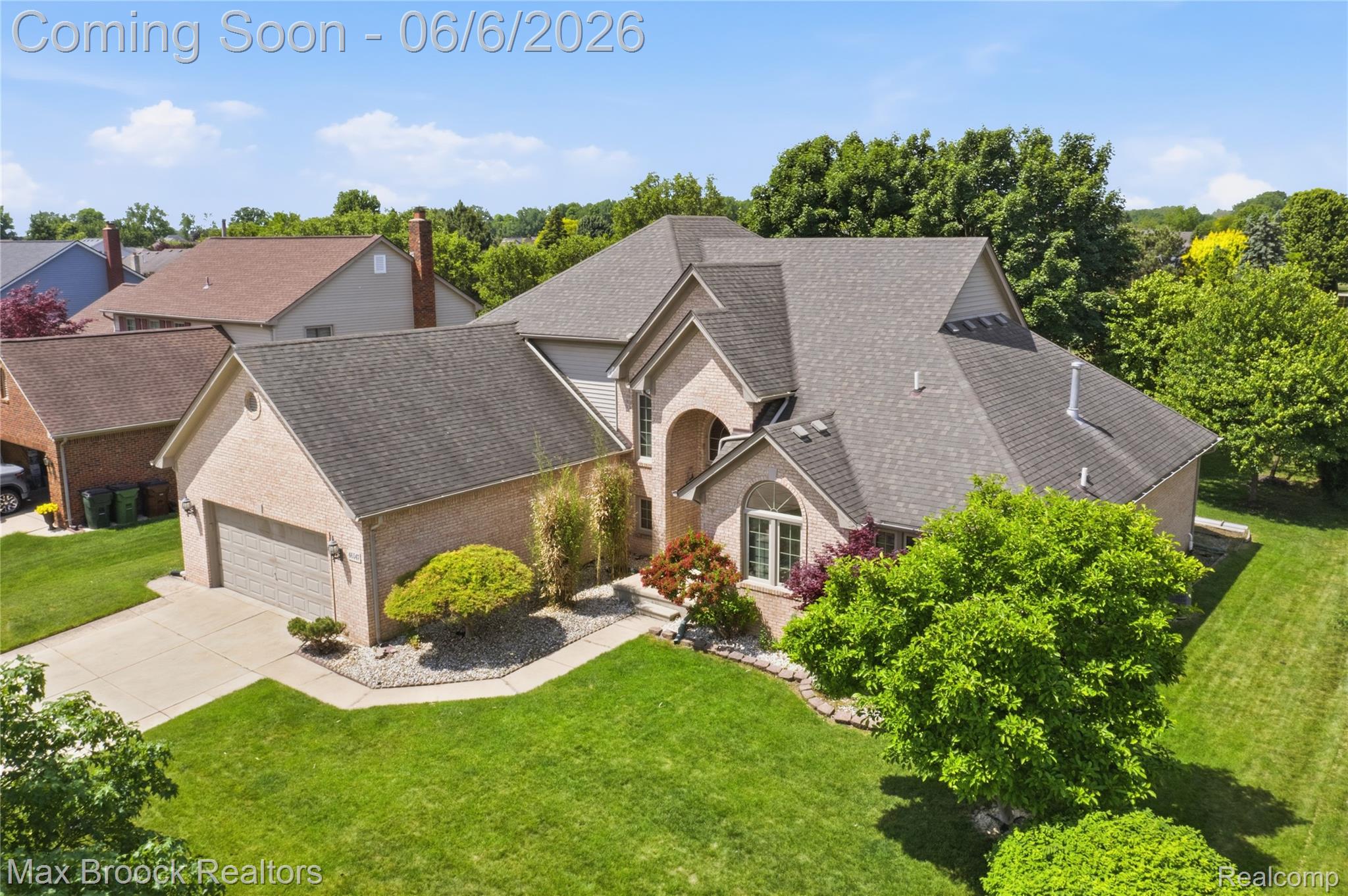 46547 Glen Eagle Drive Property Photo 2