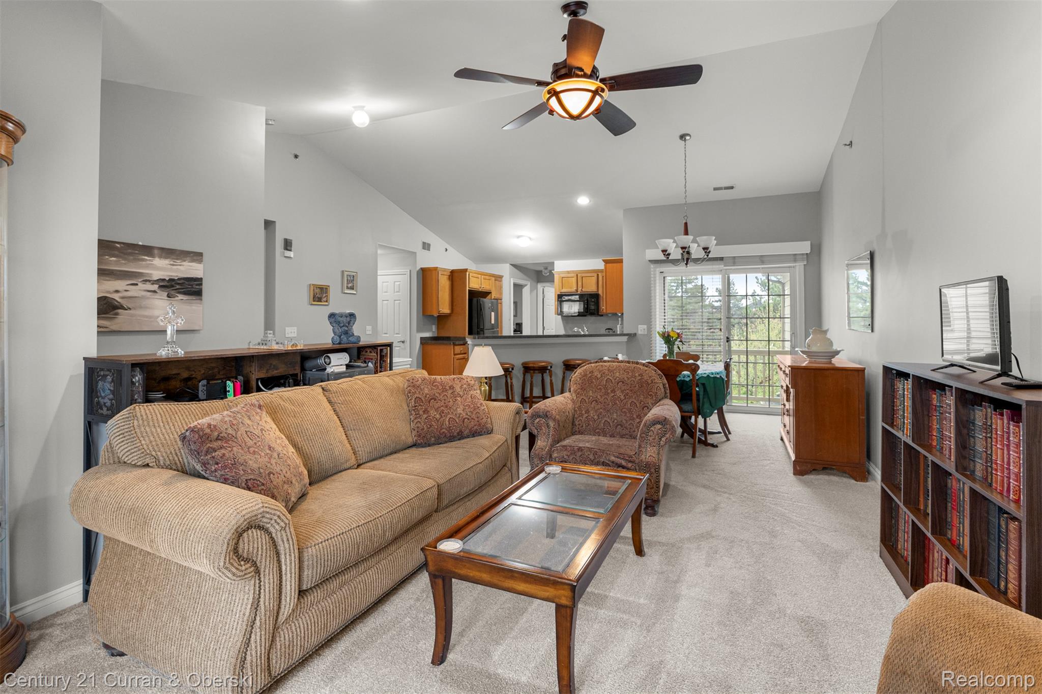 45599 Graystone Ln Property Photo 6