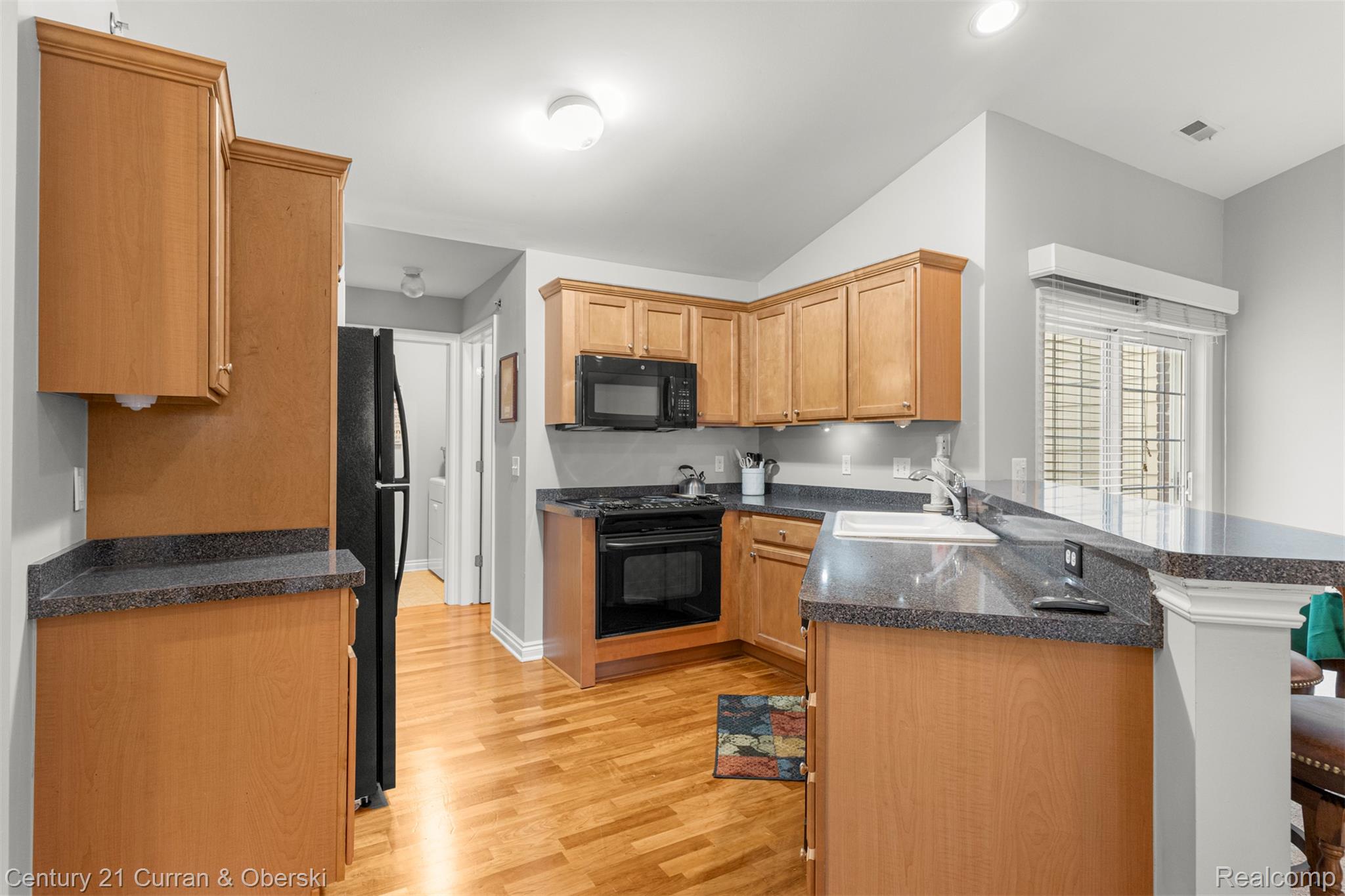 45599 Graystone Ln Property Photo 9