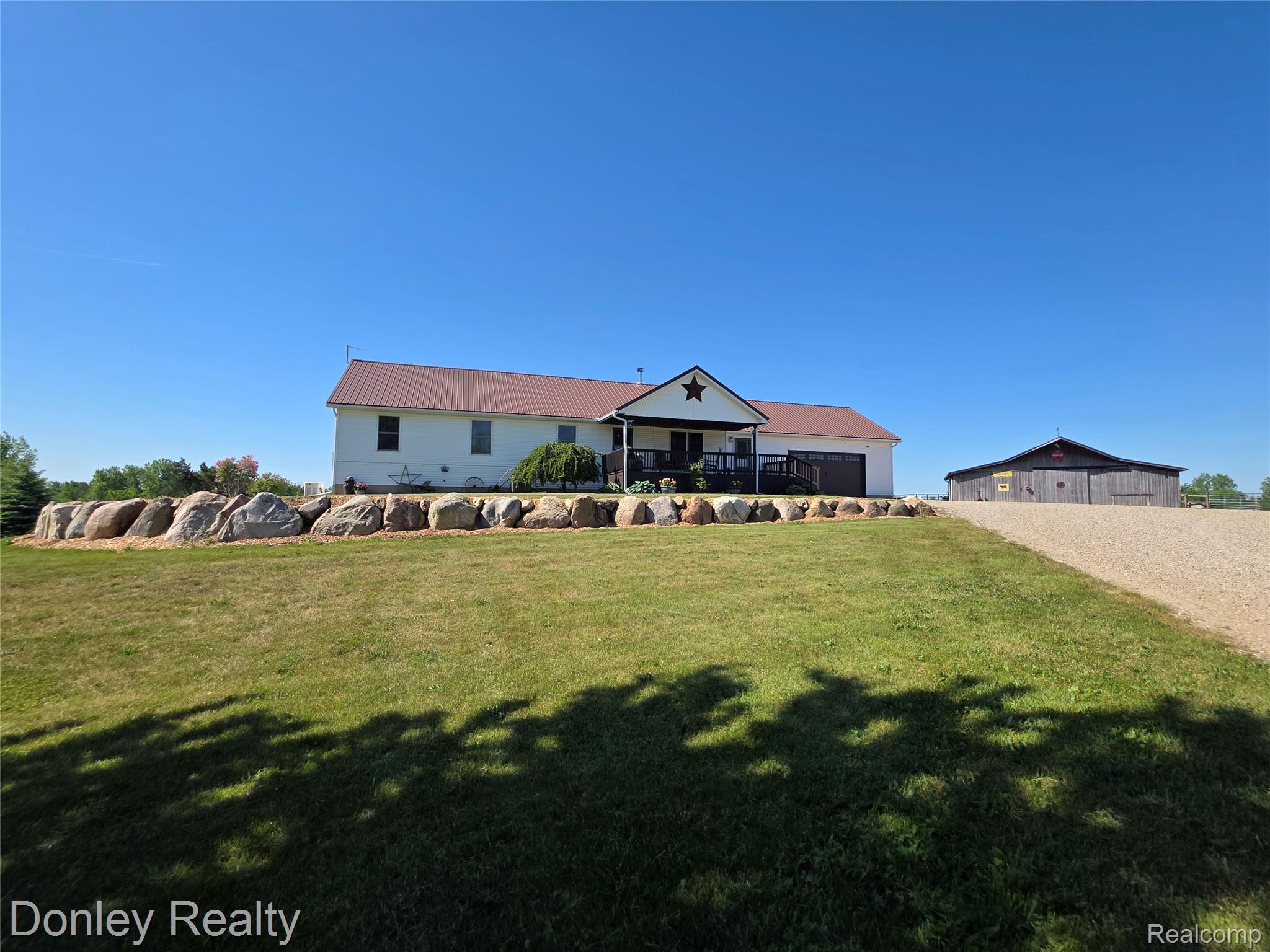 5121 Cotter Road