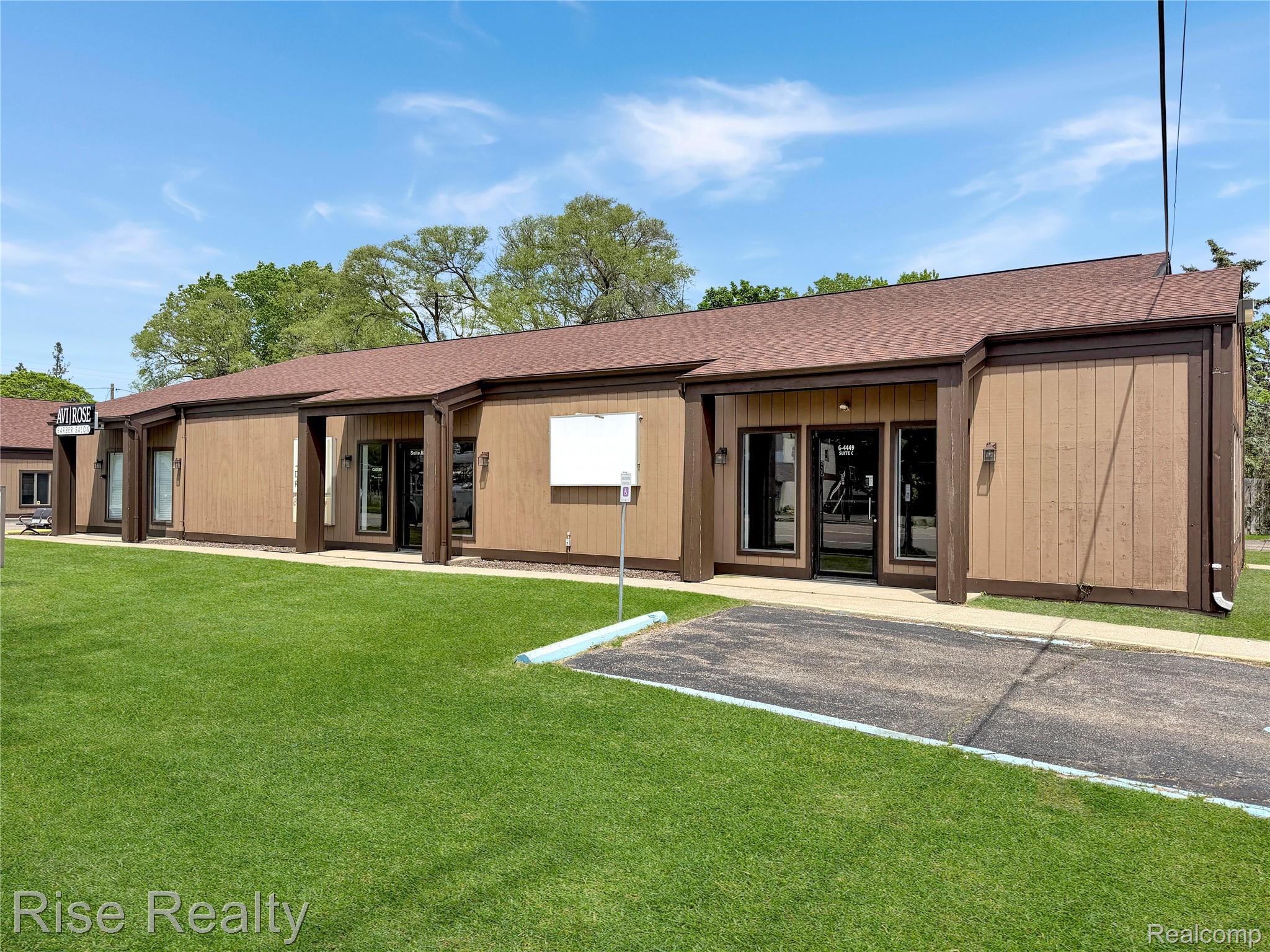 4449 S Saginaw Street Property Photo 1